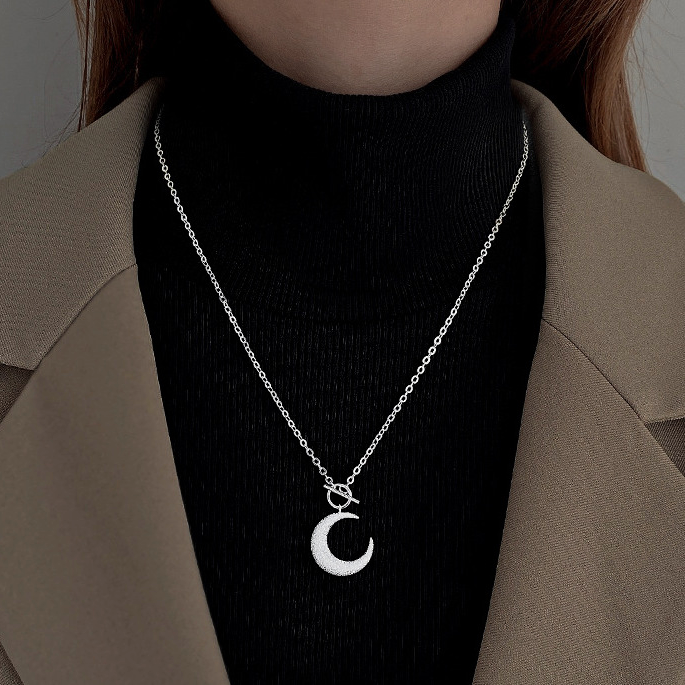 Moon Pendant Necklace - Necklace - ONNNIII