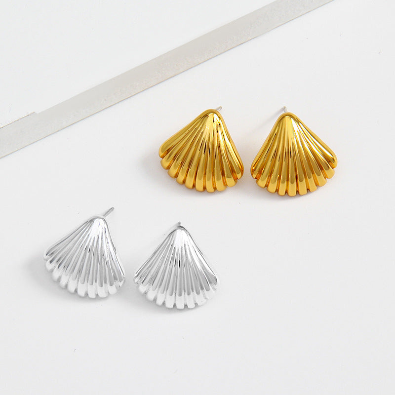 Shell Stud Earrings - Silver - Earrings - ONNNIII