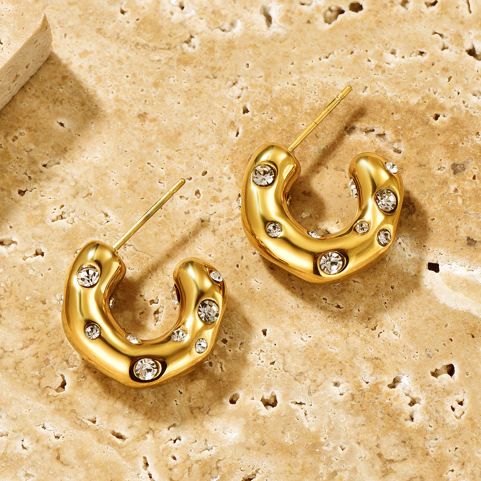 CZ Inlaid Hoop - Earrings - ONNNIII