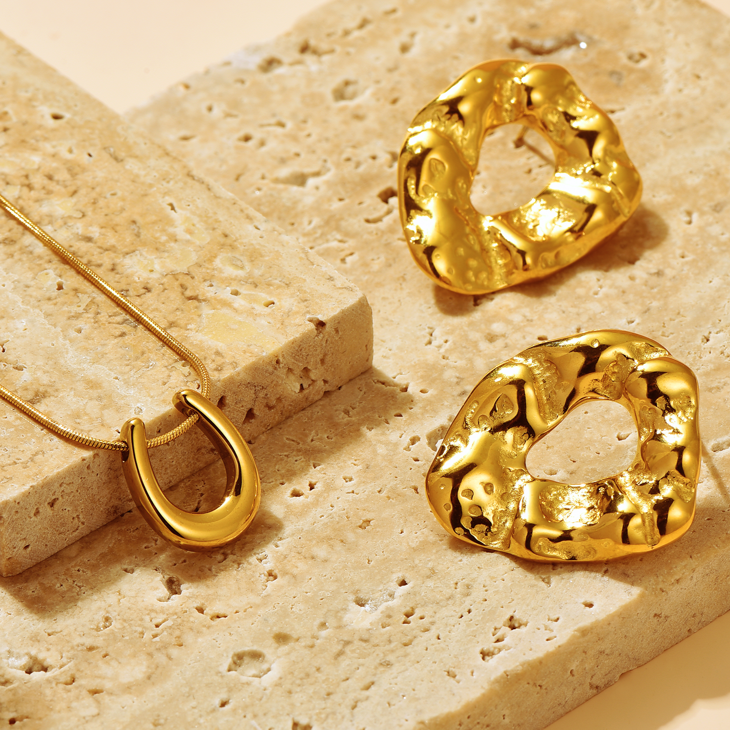 U Pendant Necklace - Necklace - ONNNIII