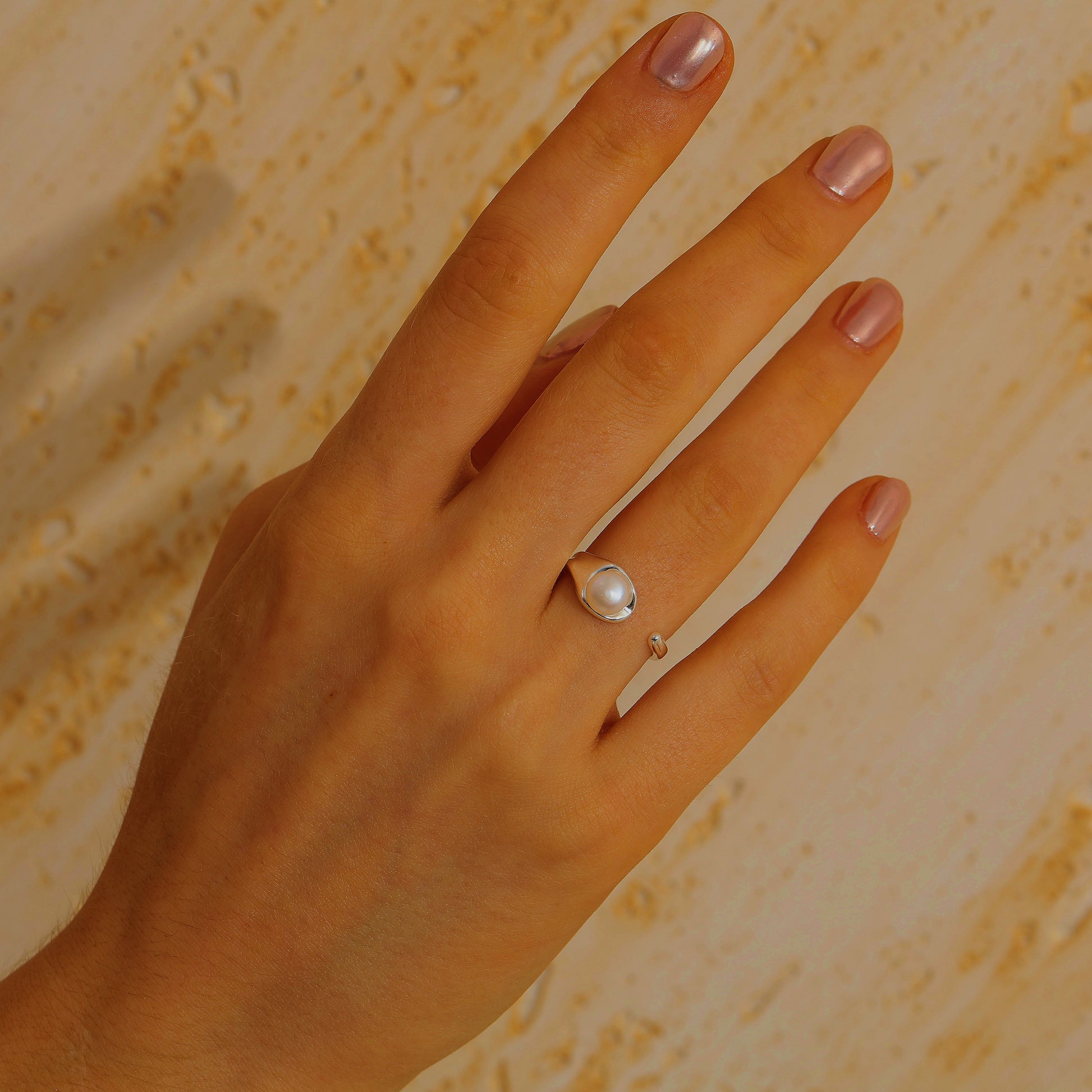 Pearl Open Ring - Ring - ONNNIII