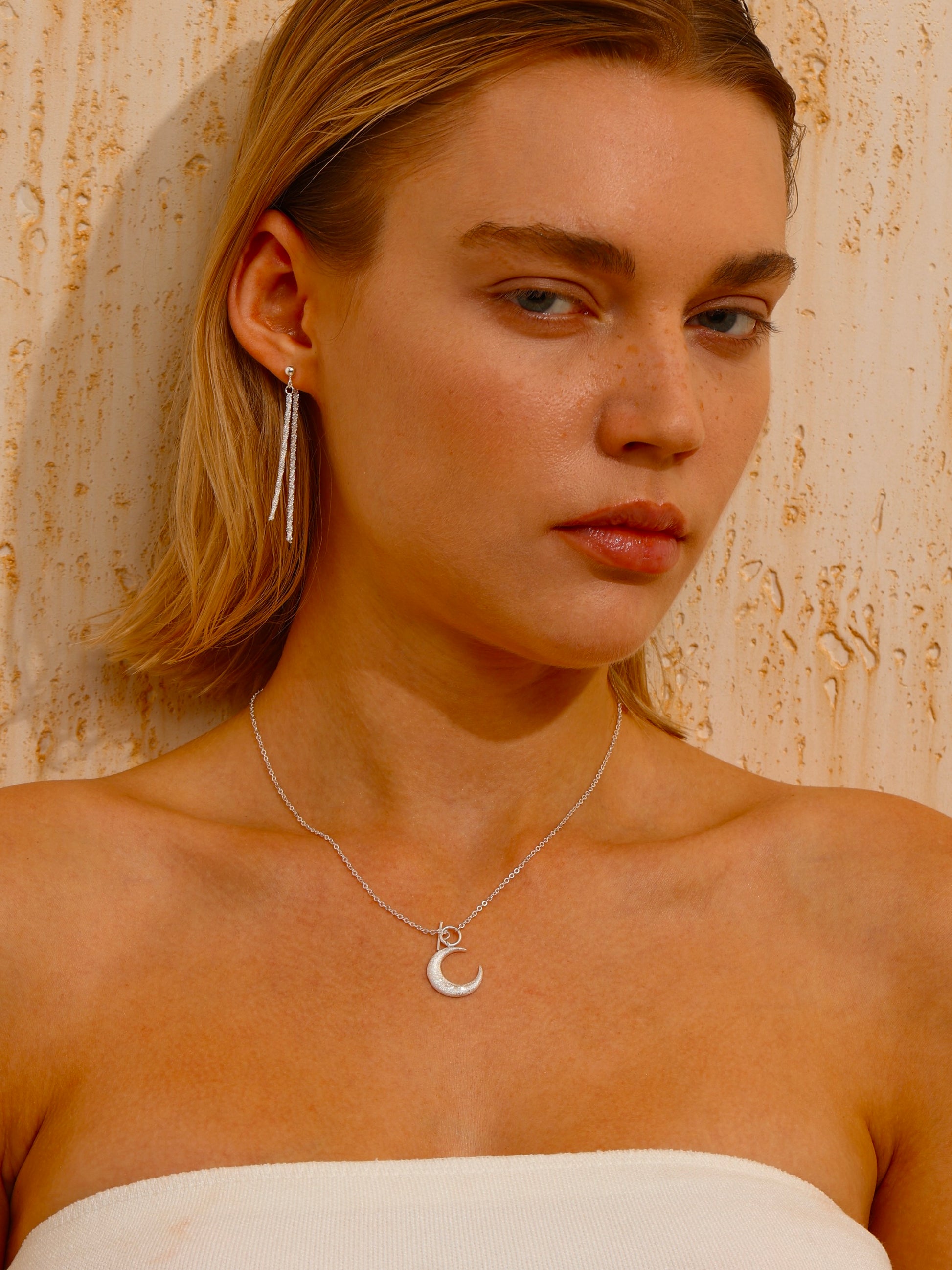 Moon Pendant Necklace - Necklace - ONNNIII