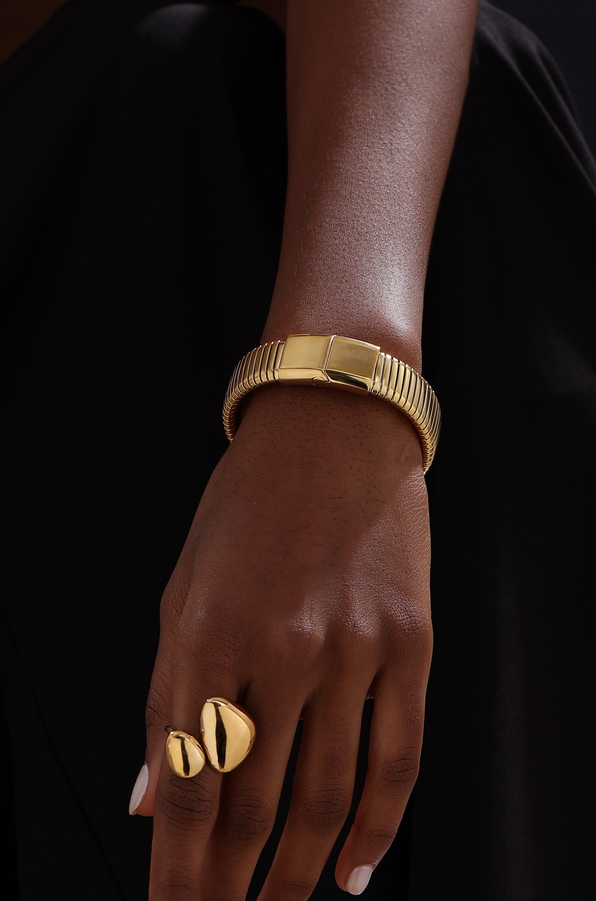 Snake Chain Bracelet - Unisex - Gold - Bracelet - ONNNIII