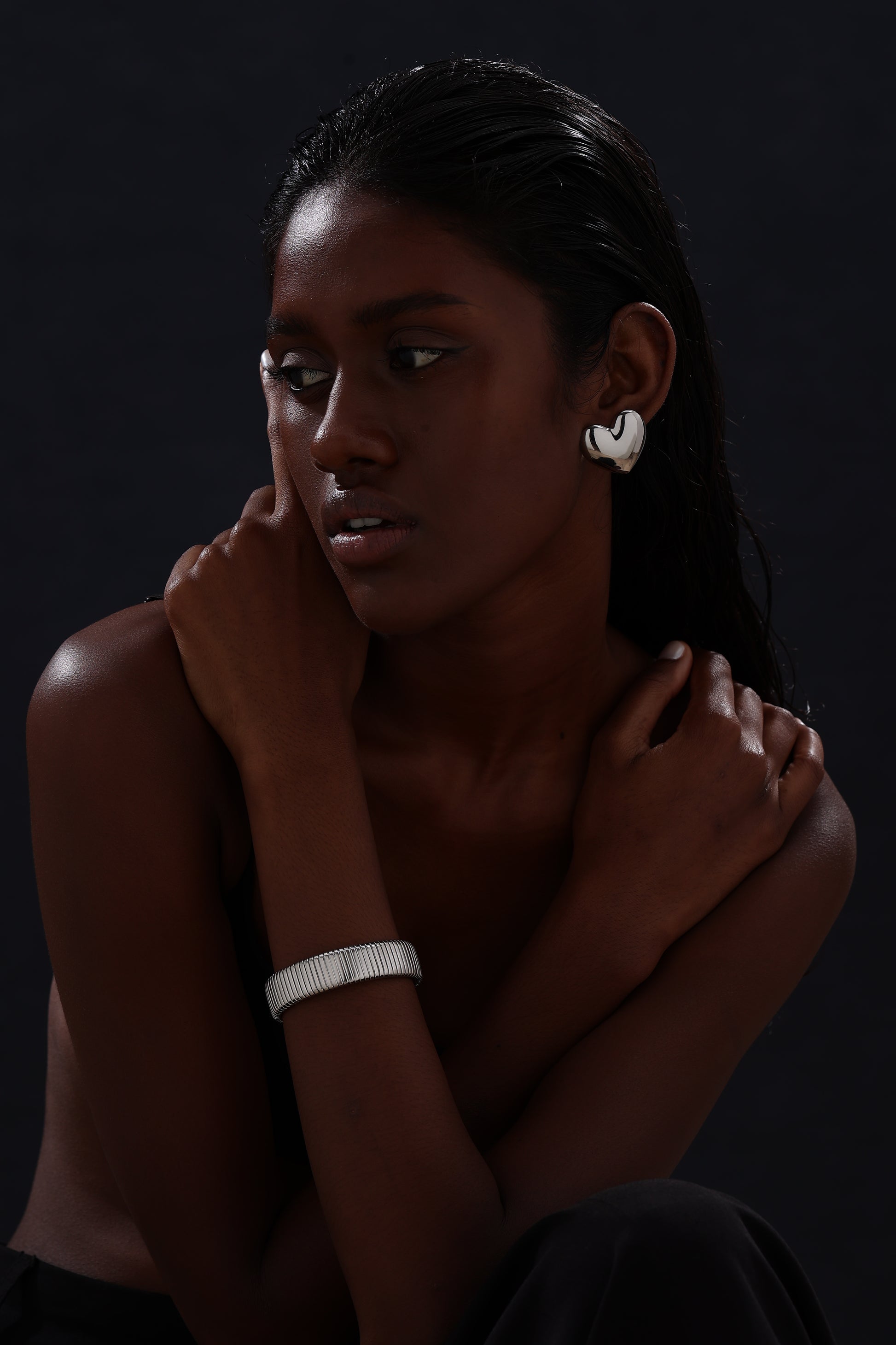 Bold Heart Stud Earrings - Earrings - ONNNIII