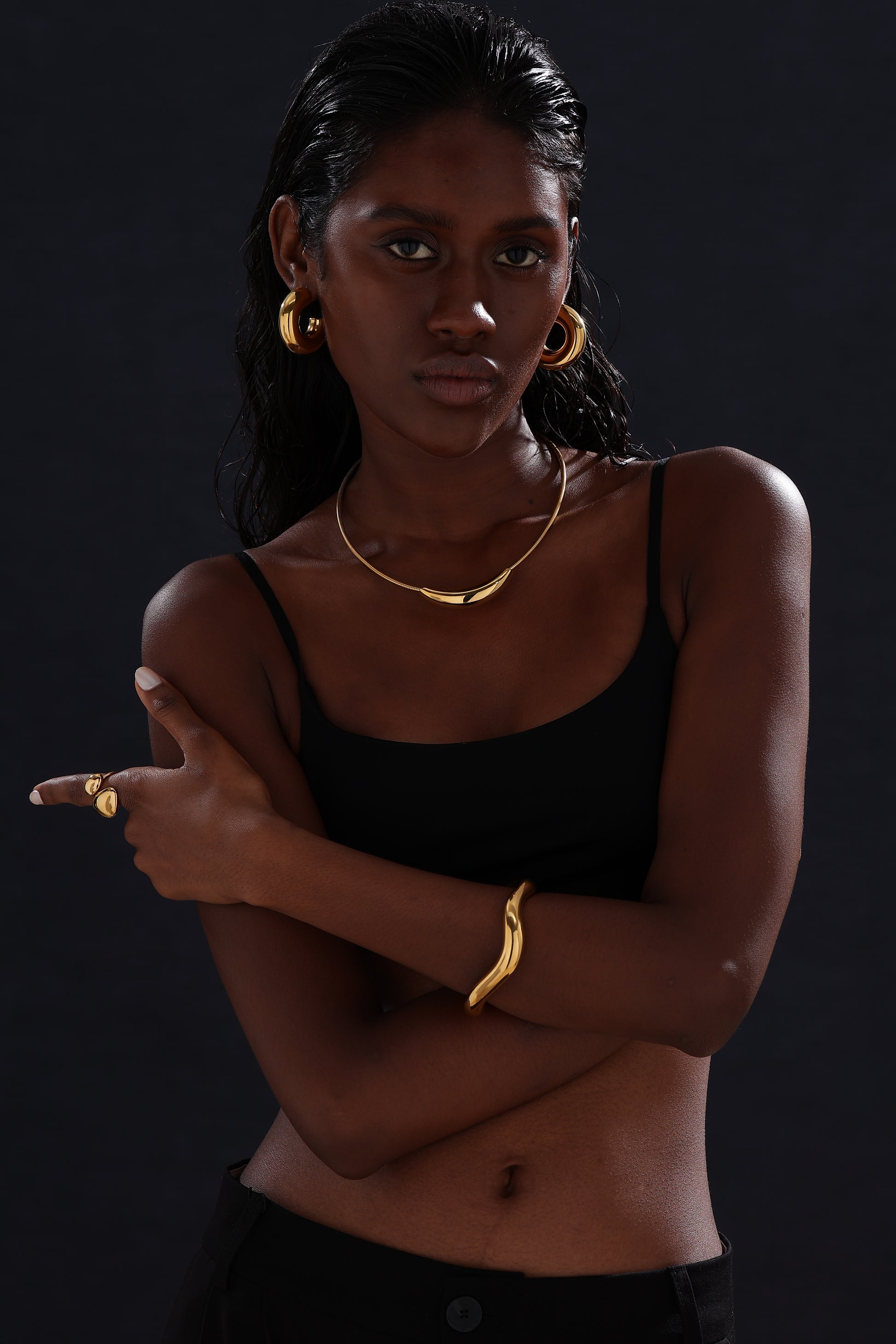 Chunky C Hoops Earrings - Unisex - Earrings - ONNNIII