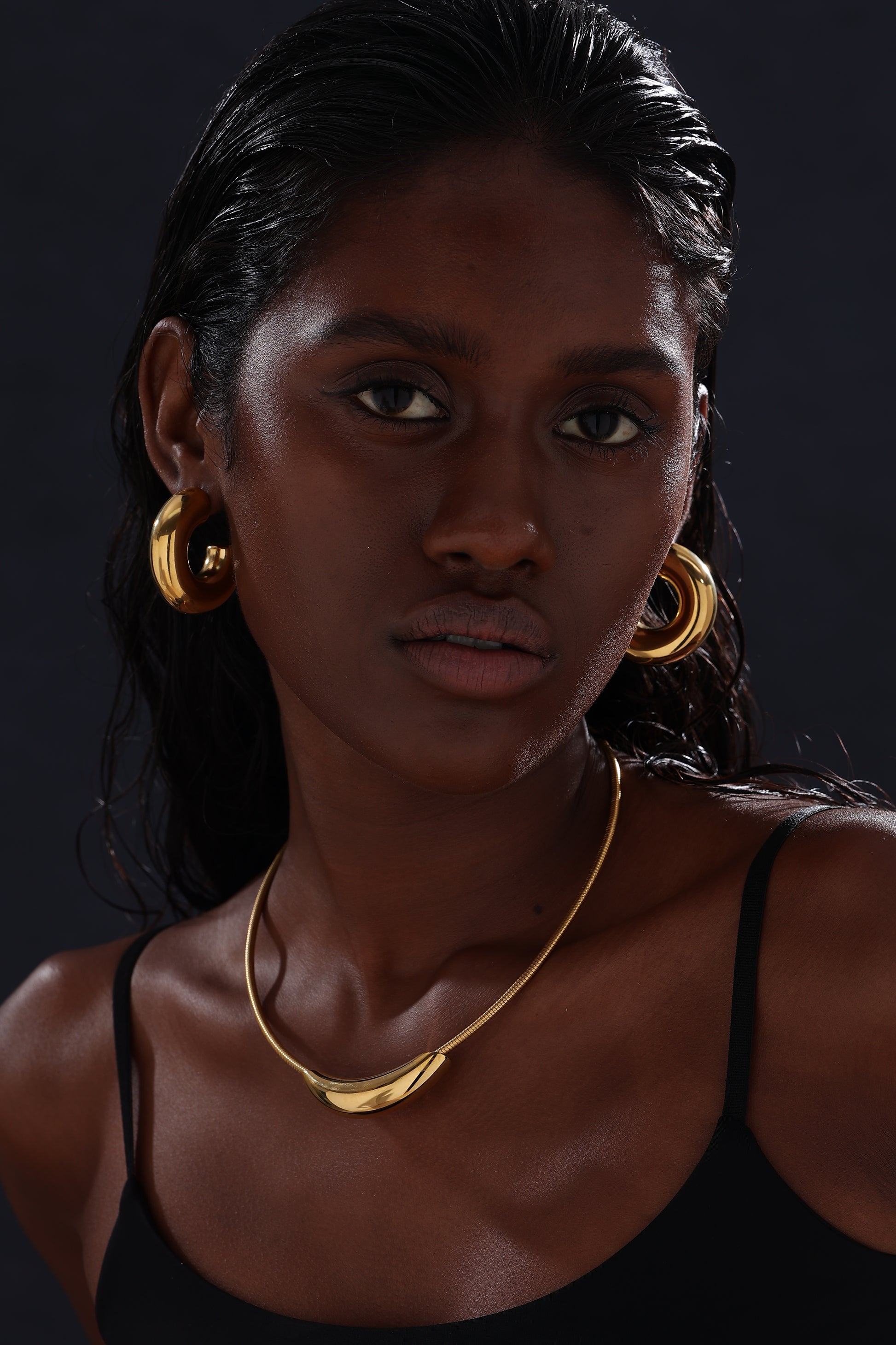 Chunky C Hoops Earrings - Unisex - Earrings - ONNNIII
