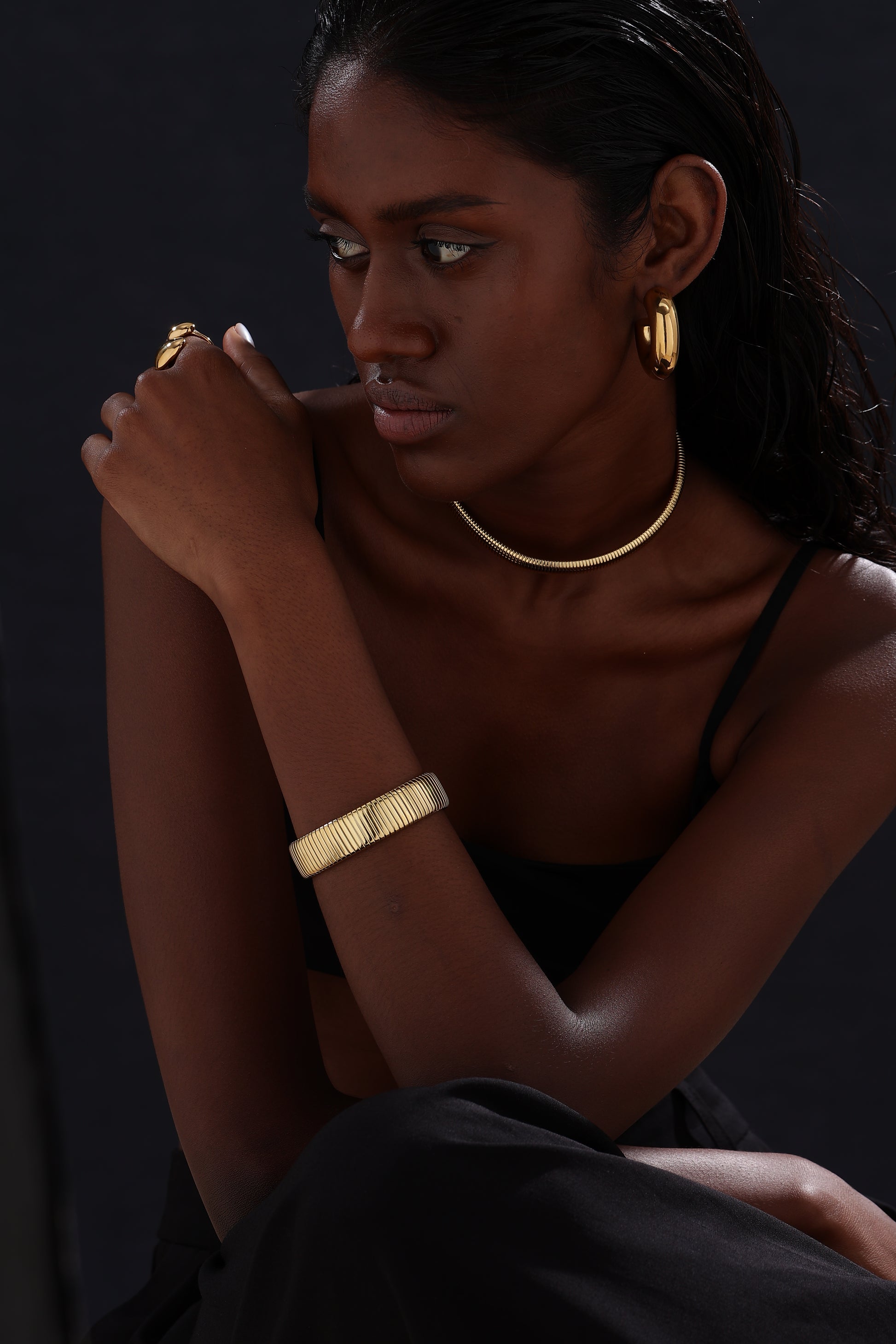 Chunky C Hoops Earrings - Unisex - Earrings - ONNNIII