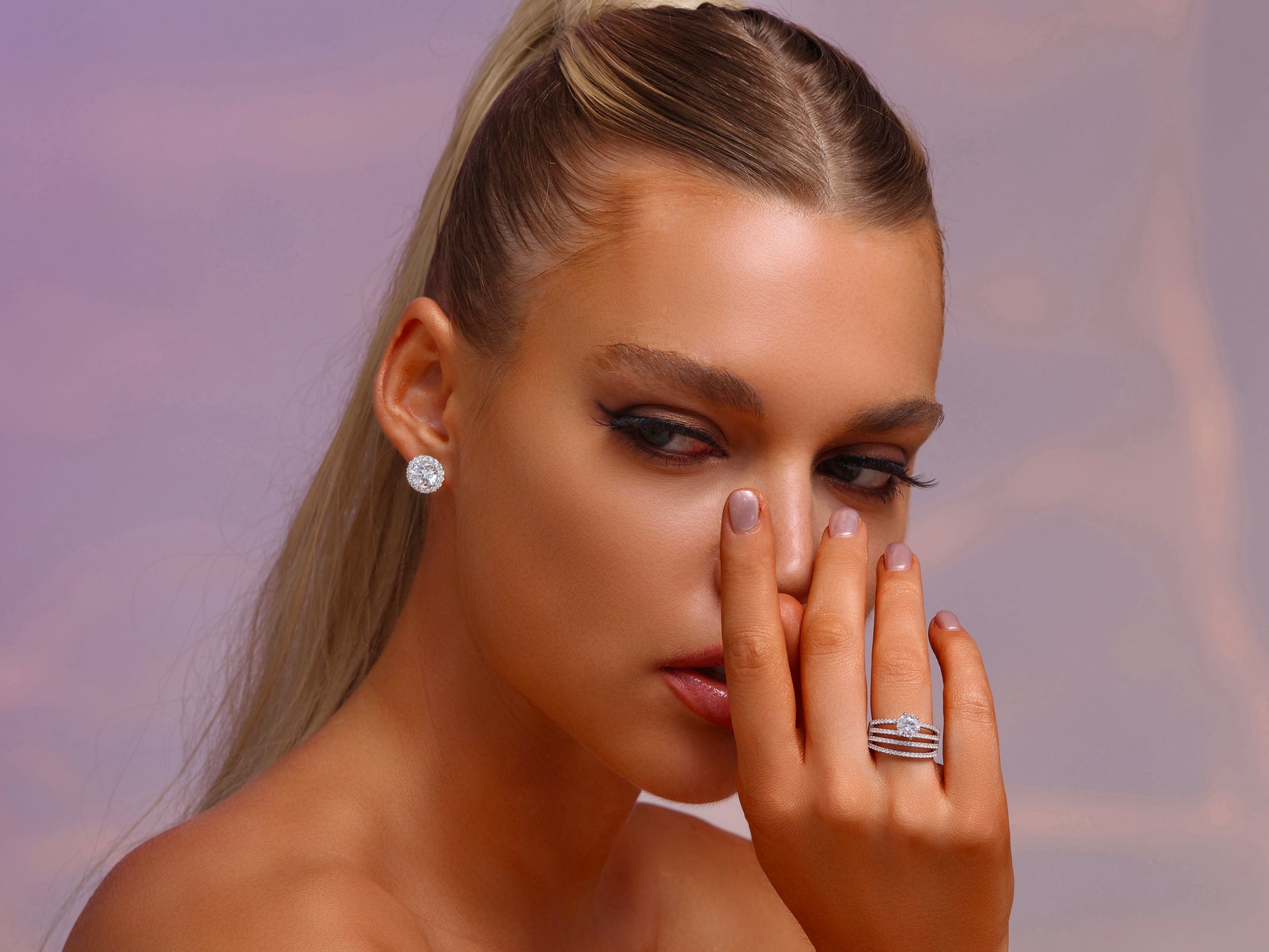 Halo Round Stud Earrings - Earrings - ONNNIII