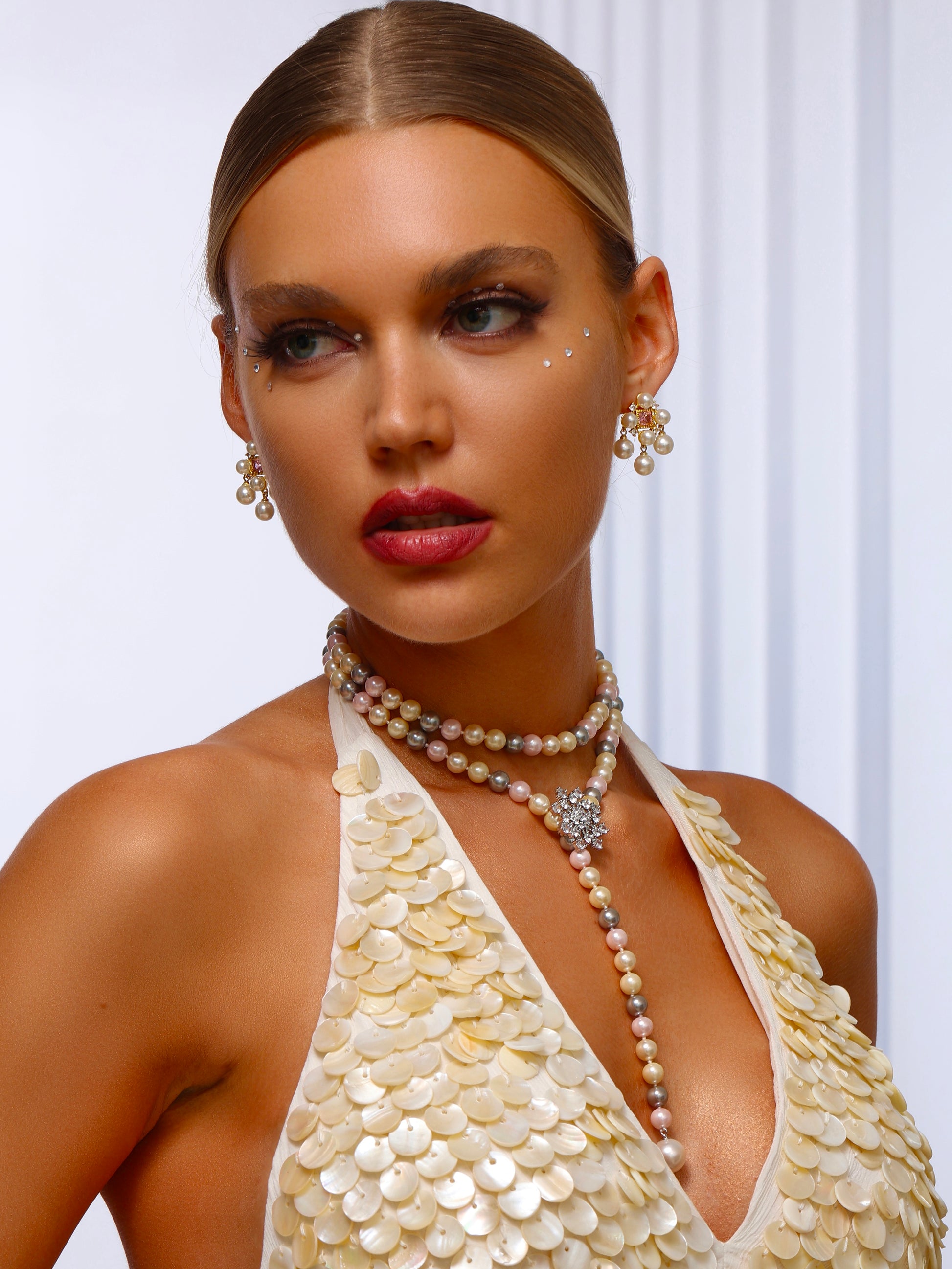 Pearl Chandelier Earrings - Earrings - ONNNIII