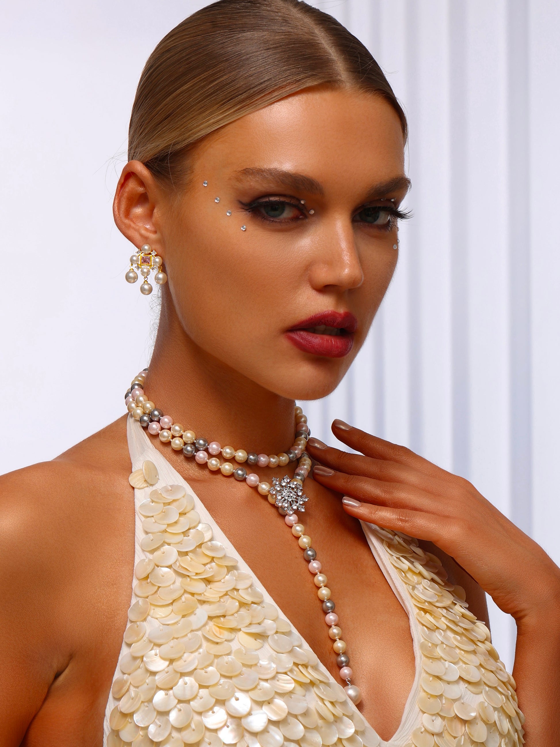 Pearl Chandelier Earrings - Earrings - ONNNIII