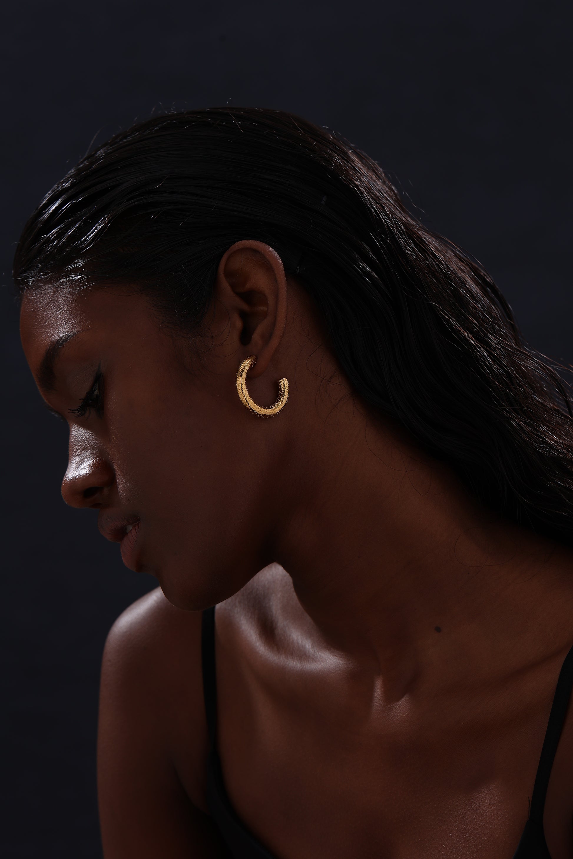 Erosion Textured Chunky Hoops - Earrings - ONNNIII