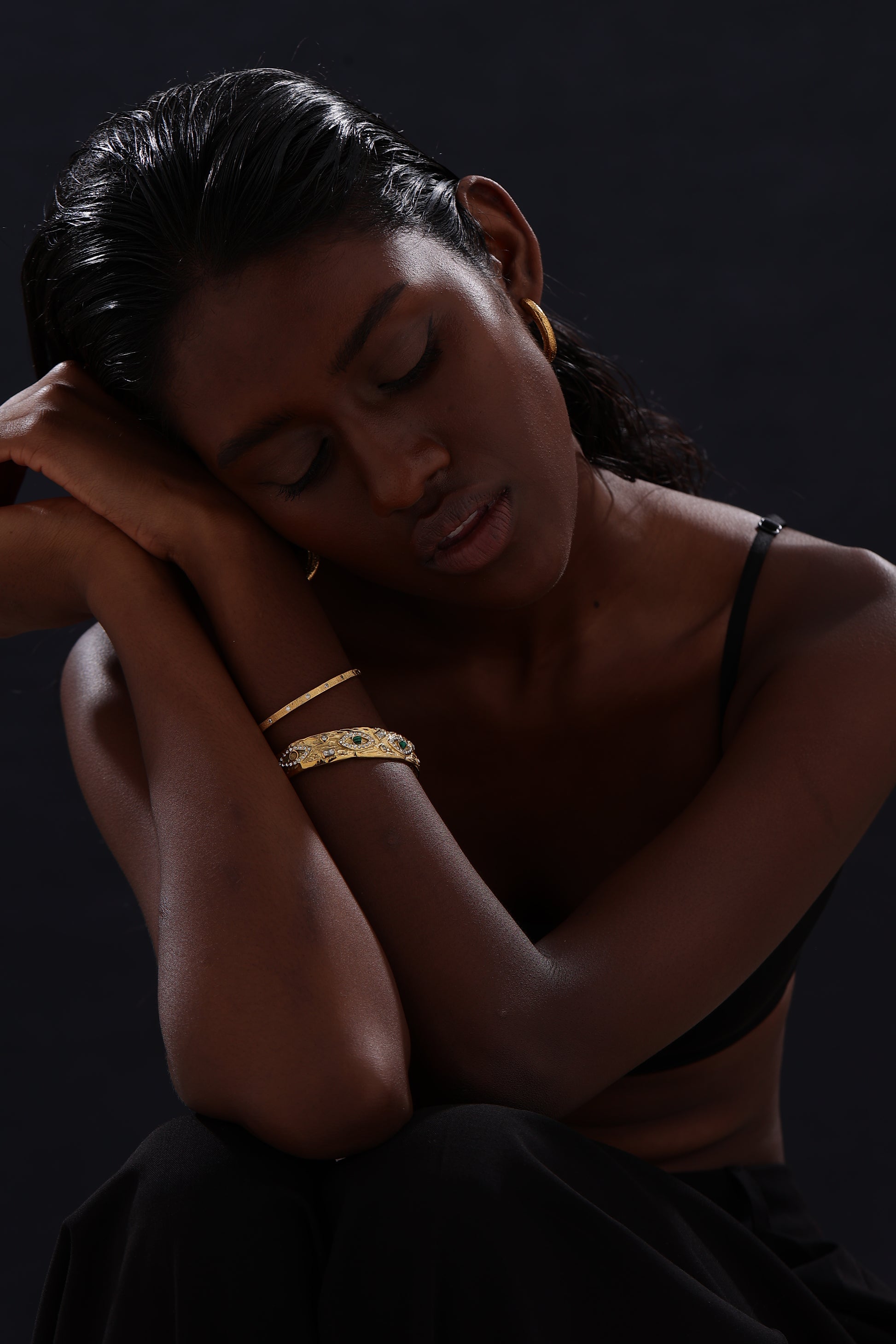 Erosion Textured Chunky Hoops - Earrings - ONNNIII