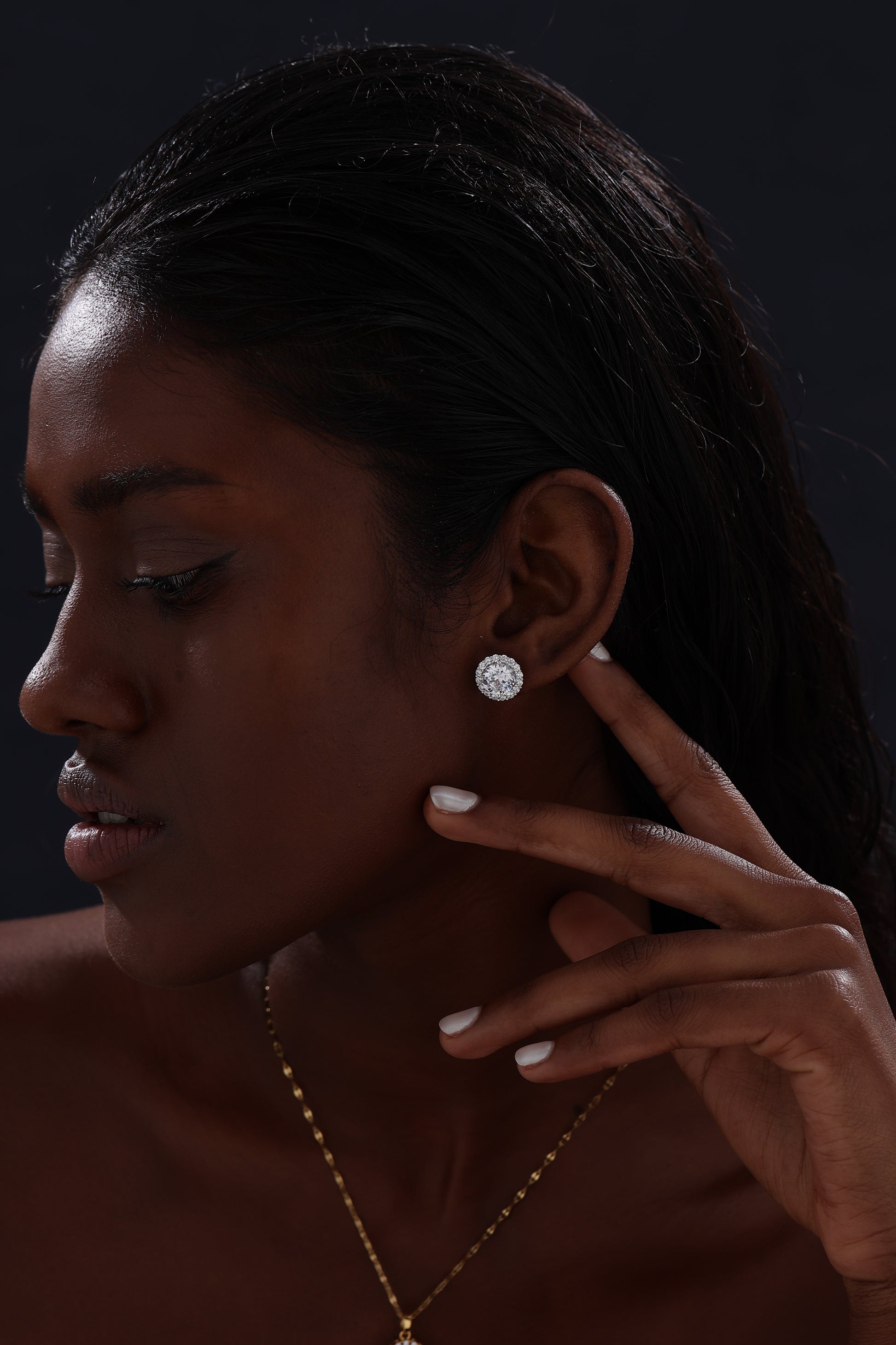 Halo Round Stud Earrings - Earrings - ONNNIII