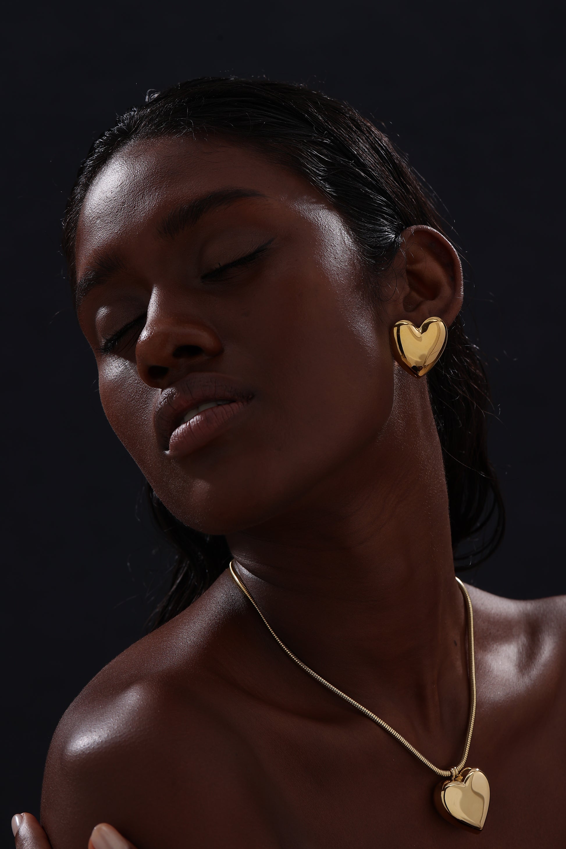 Bold Heart Stud Earrings - Earrings - ONNNIII