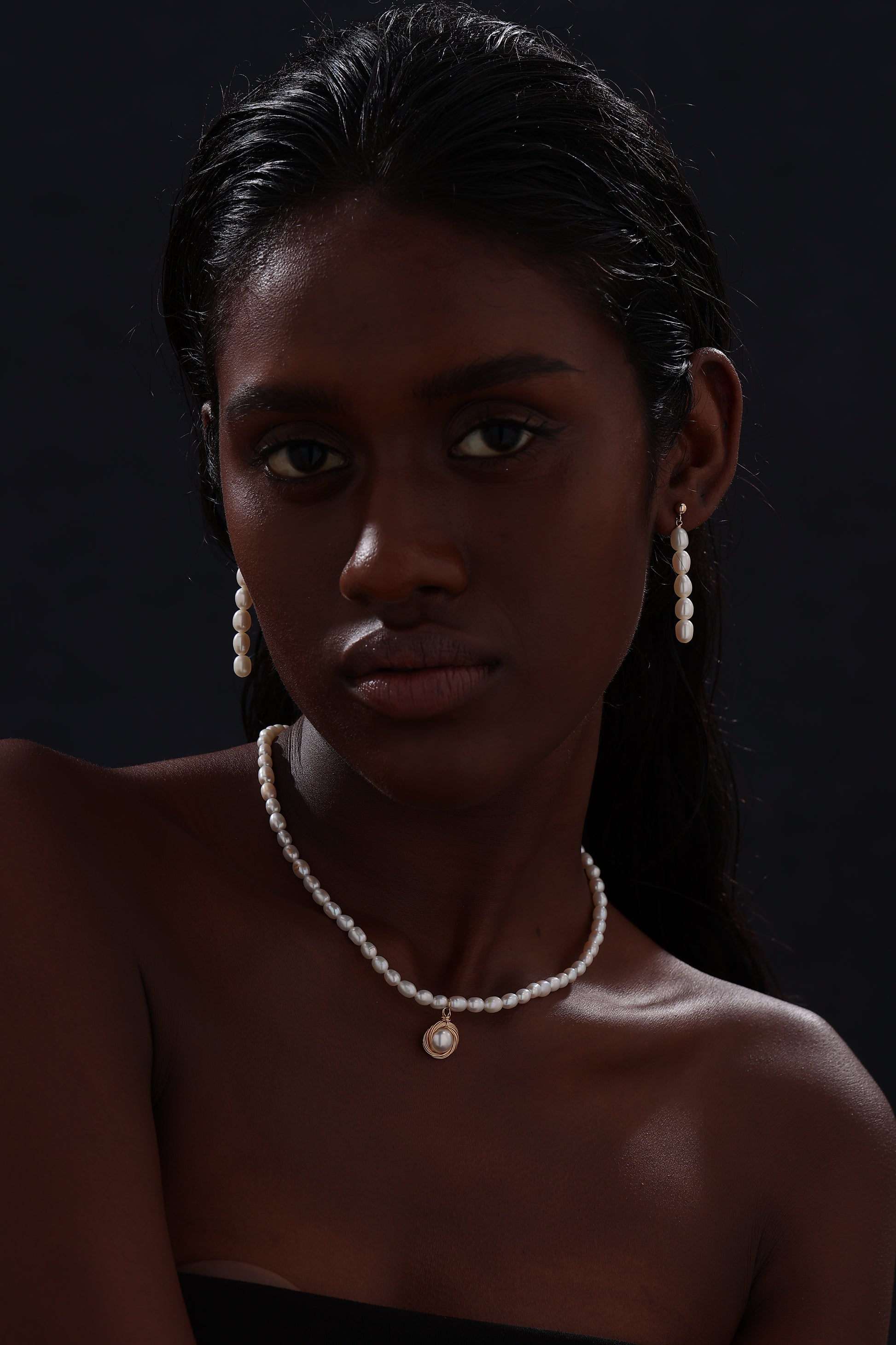Freshwater Pearl Drop Earrings - Earrings - ONNNIII