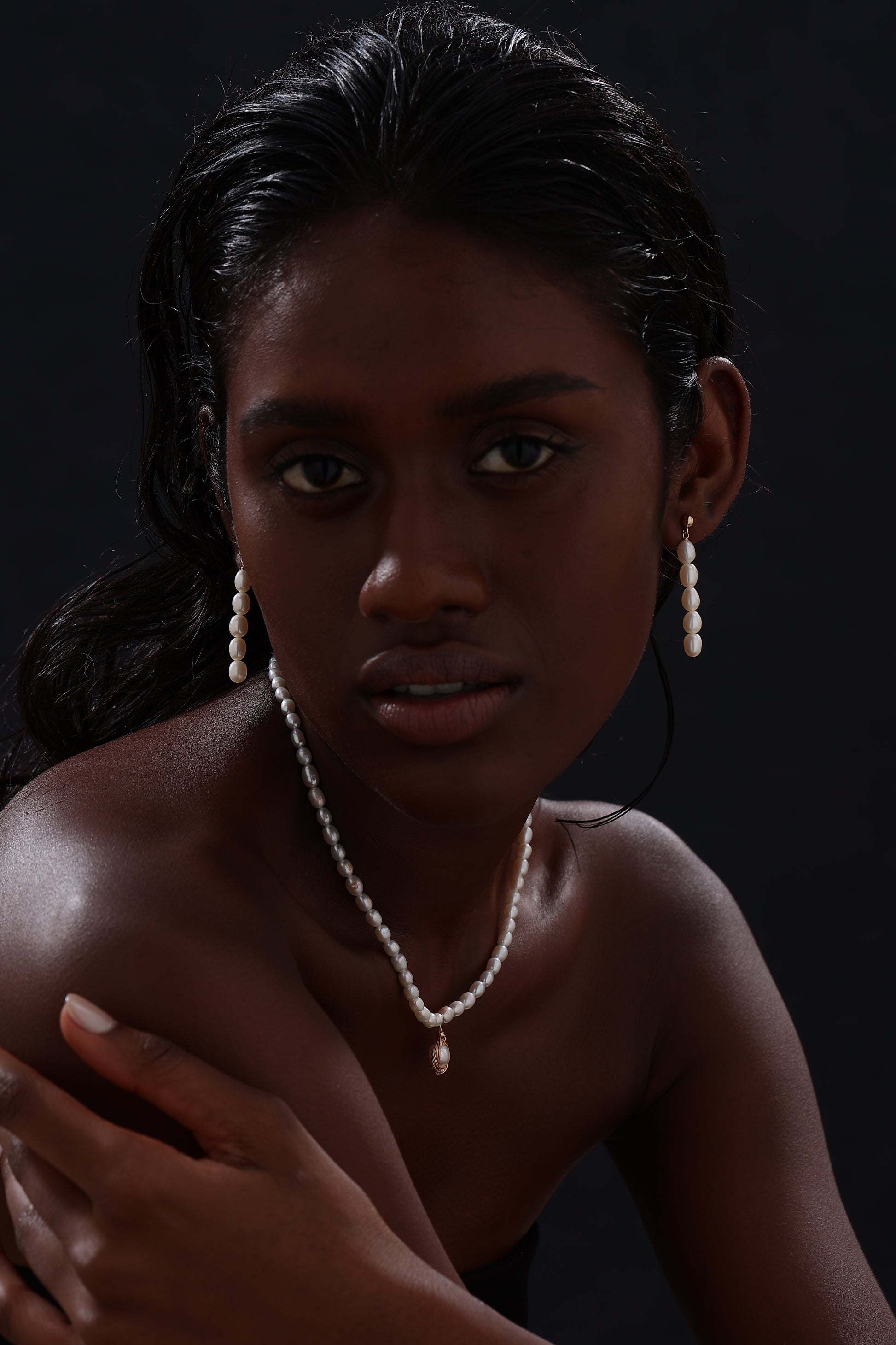 Freshwater Pearl Drop Earrings - Earrings - ONNNIII