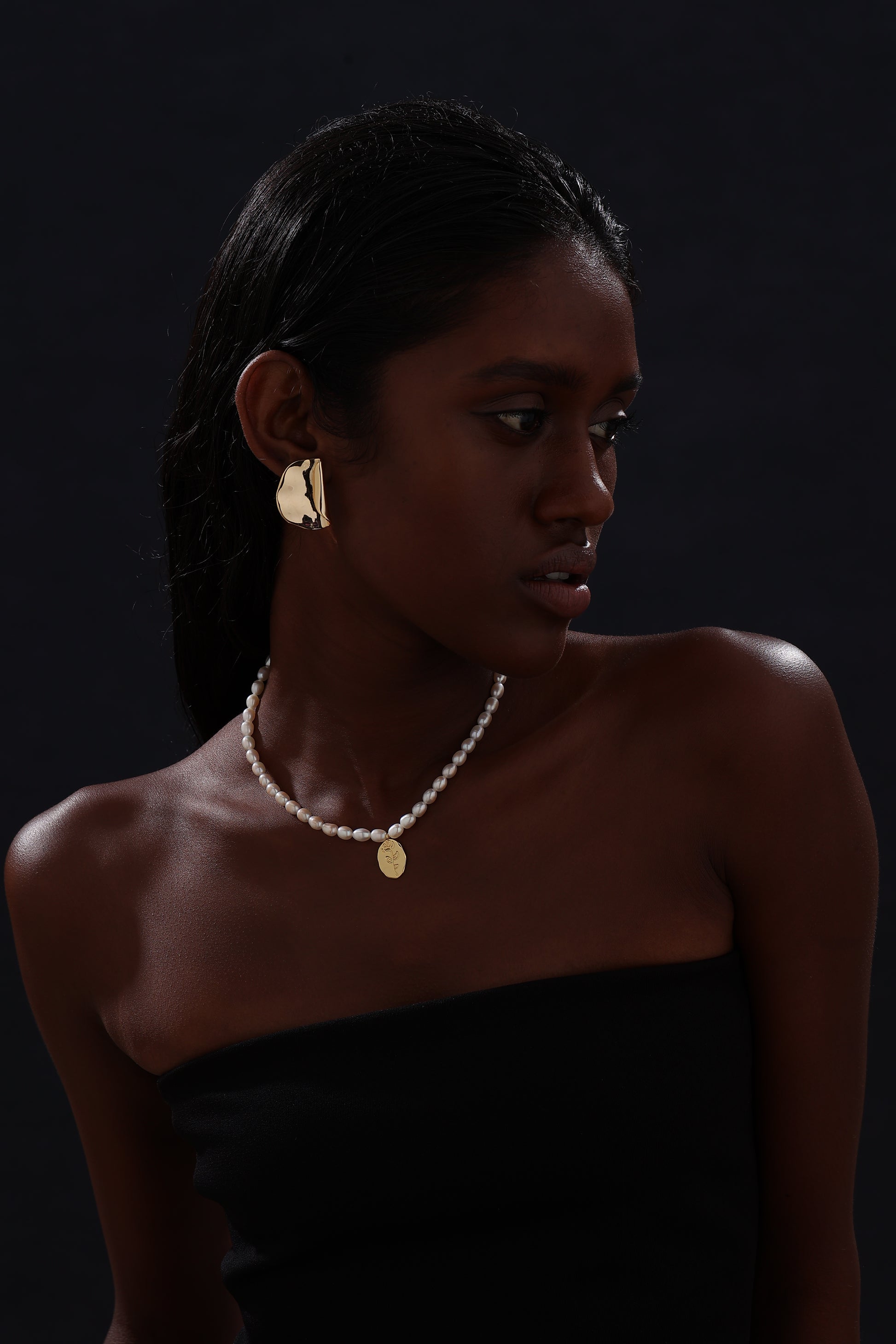 Handcrafted Rose Pendant Pearl Necklace - Double Sided - Necklace - ONNNIII