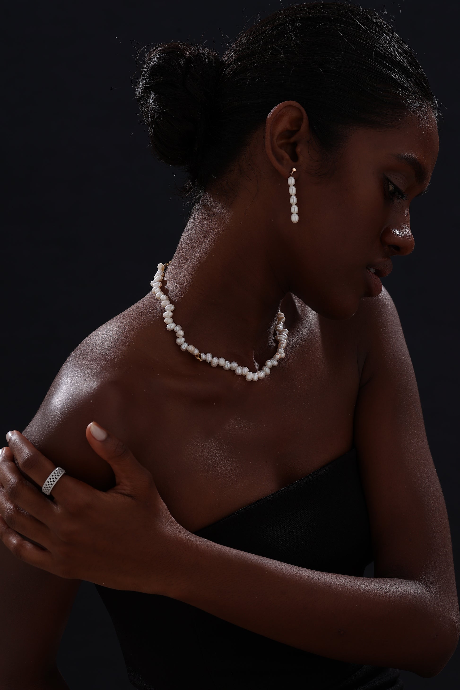 Freshwater Pearl Drop Earrings - Earrings - ONNNIII