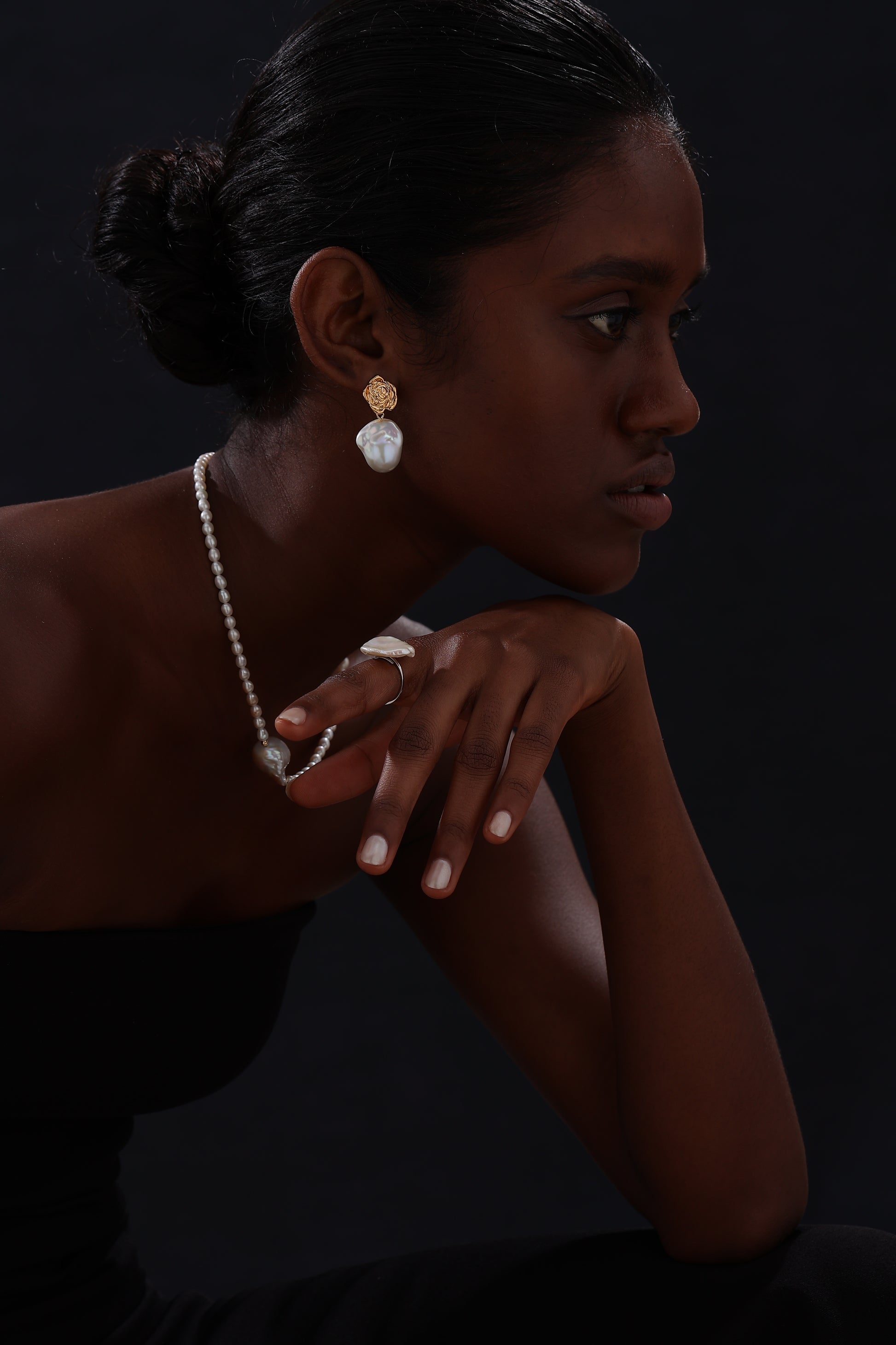 Baroque Pearl Rose Earrings - Earrings - ONNNIII