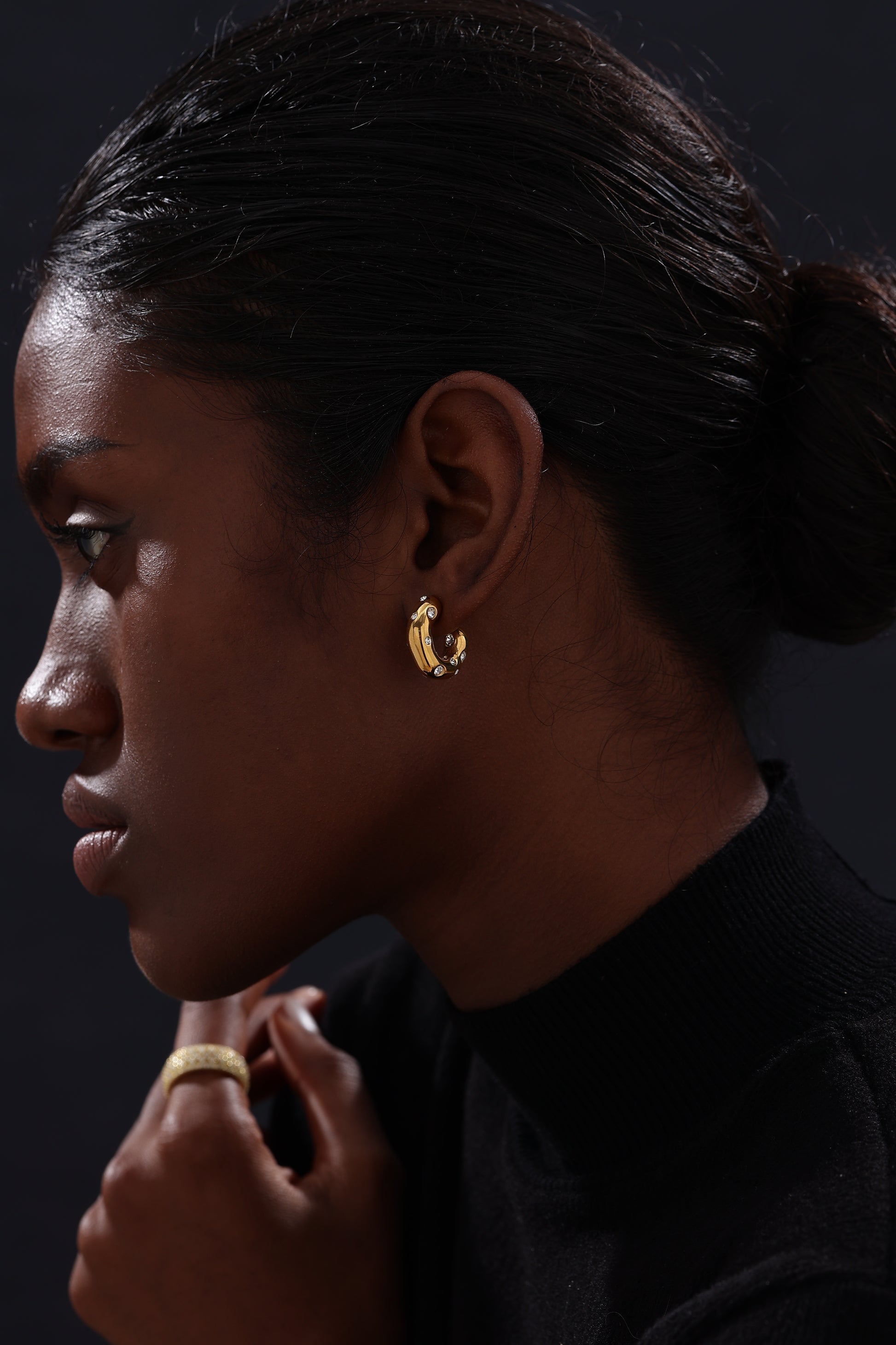 CZ Inlaid Hoop - Earrings - ONNNIII
