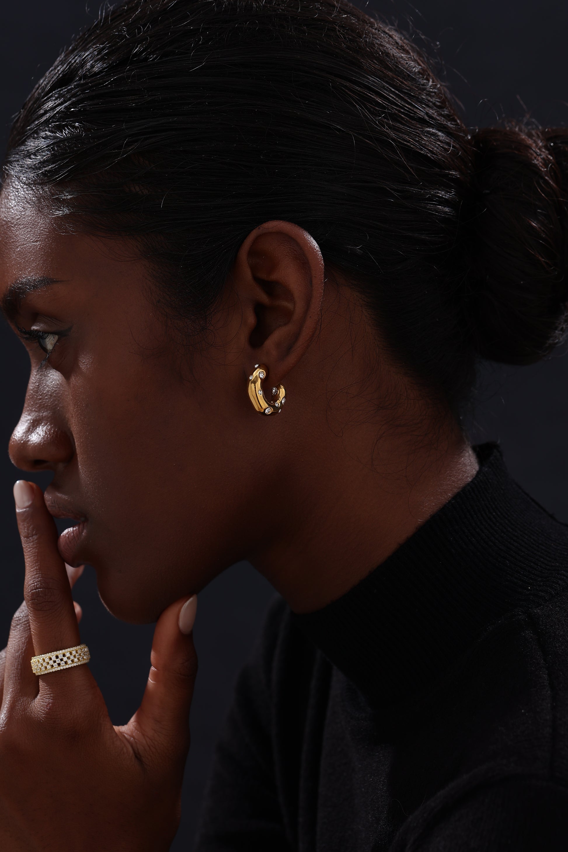 CZ Inlaid Hoop - Earrings - ONNNIII
