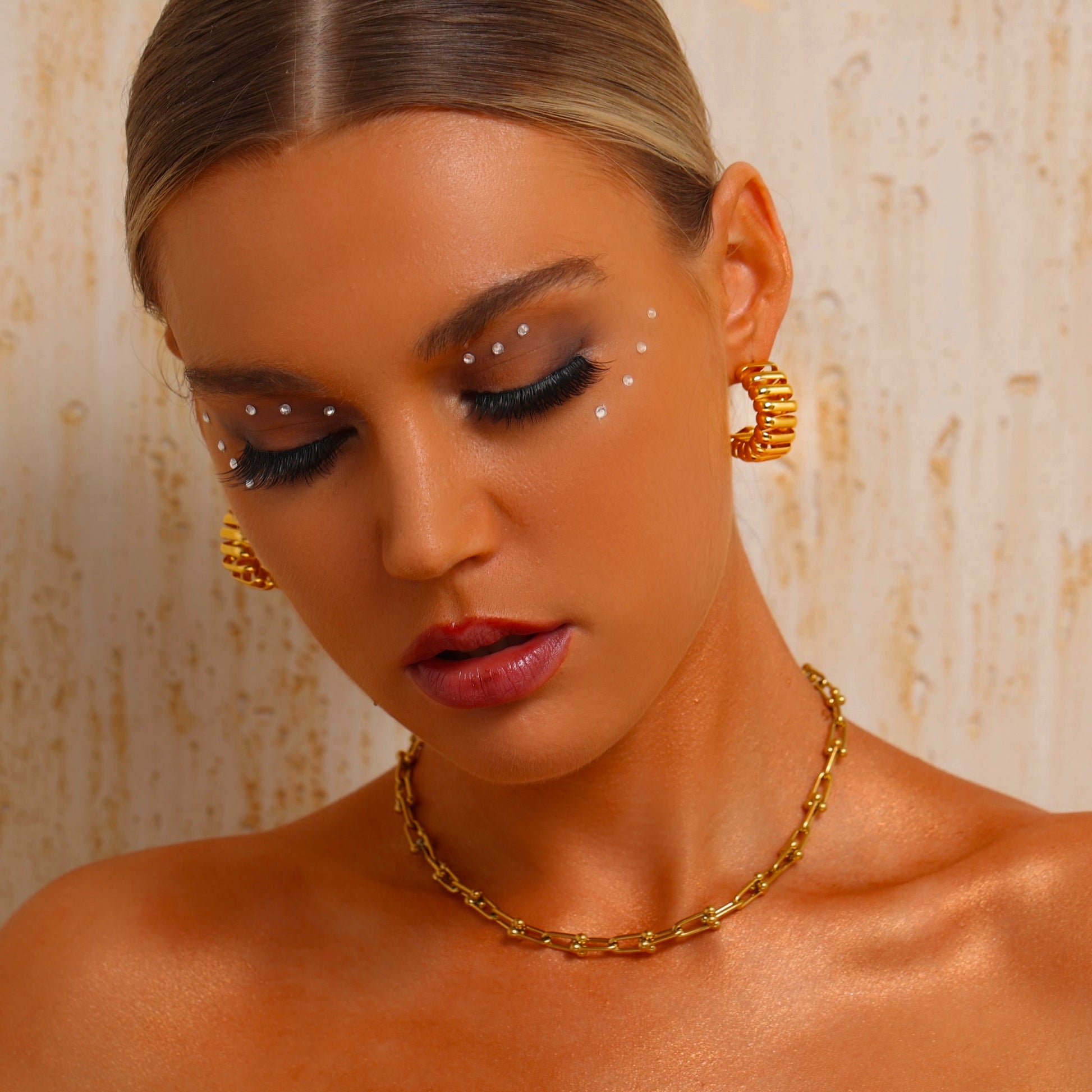 Coil Hoops - Earrings - ONNNIII