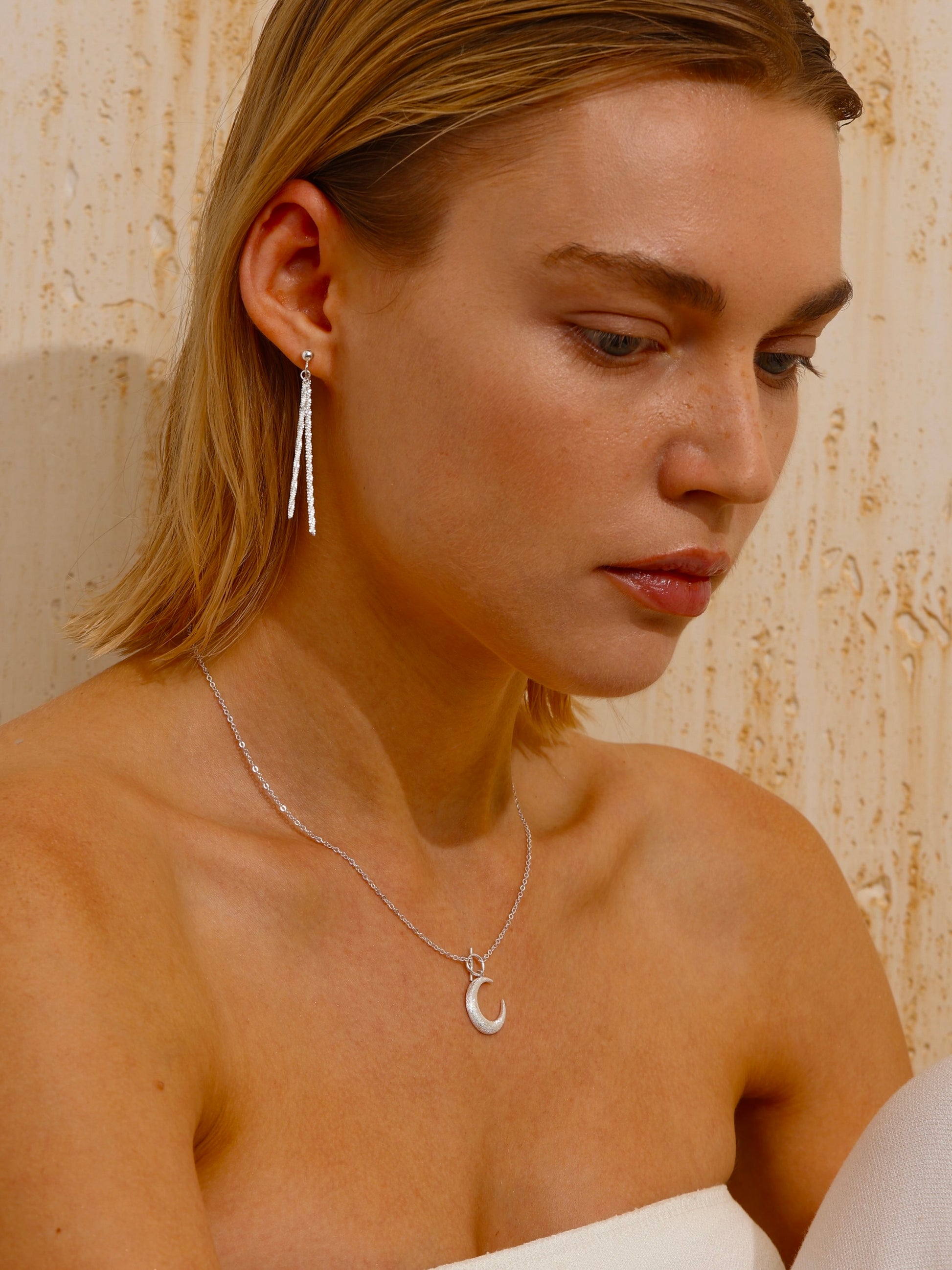 Moon Pendant Necklace - Necklace - ONNNIII