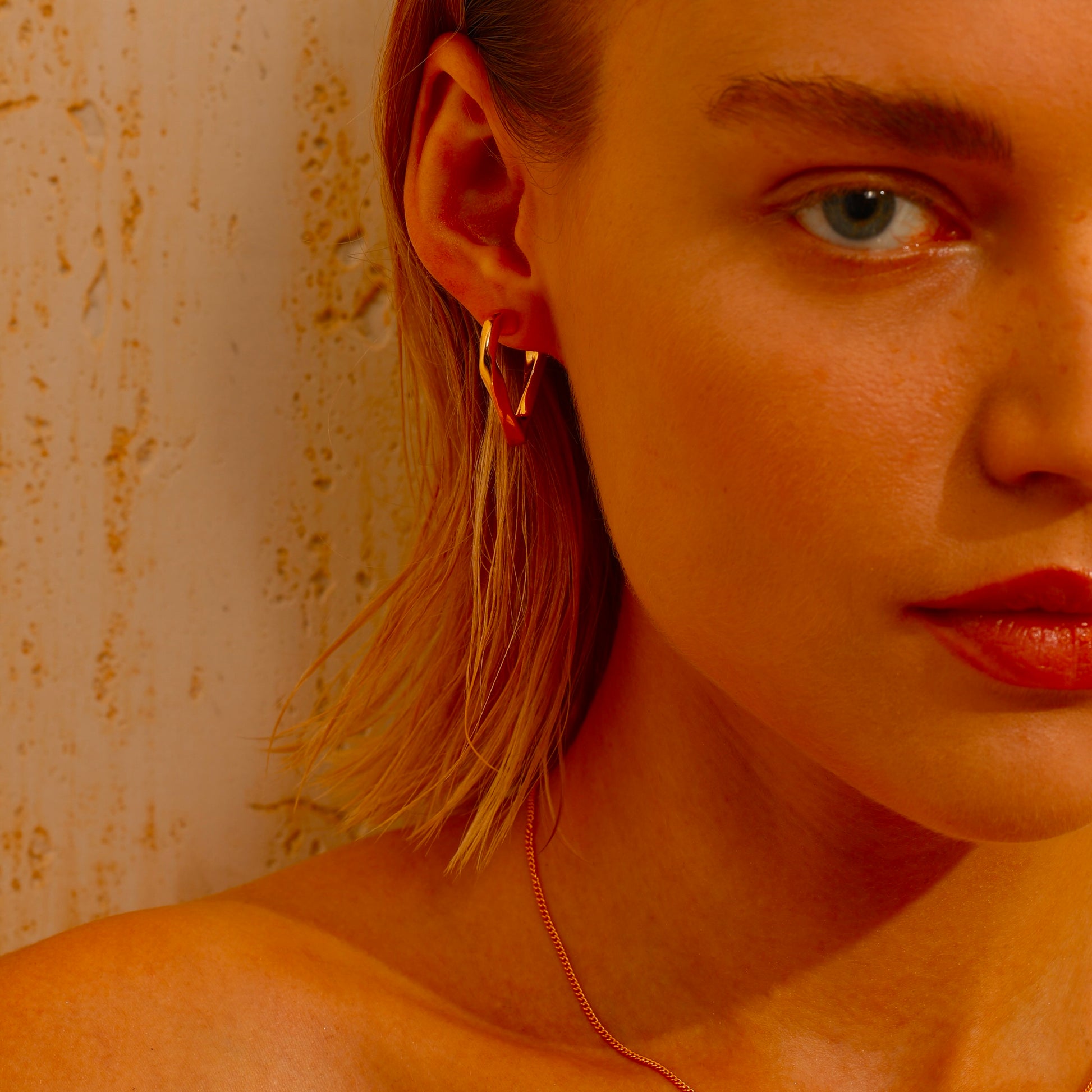 Twisted Triangle Hoop Earrings - Earrings - ONNNIII