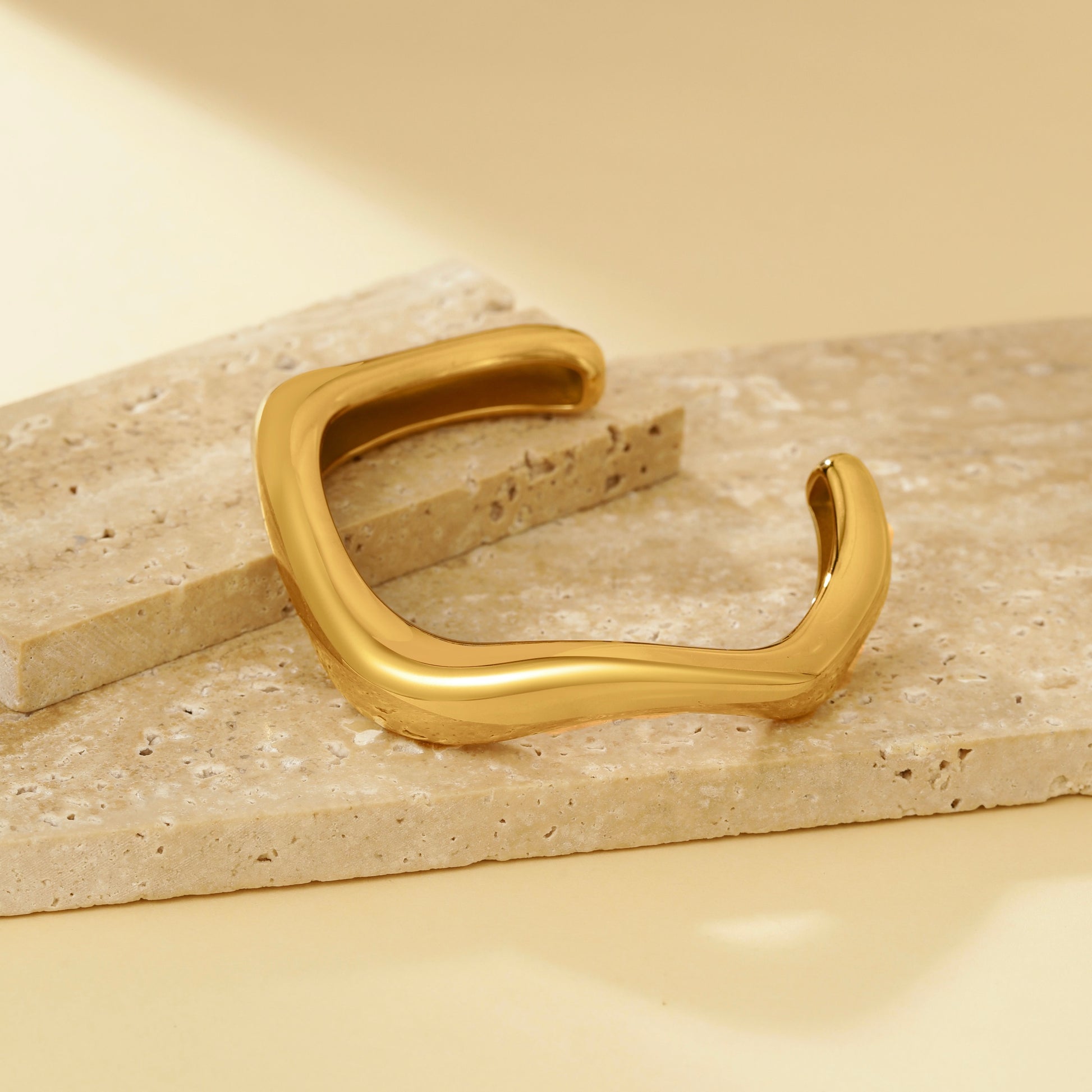 Wave Bangle - Bracelet - ONNNIII