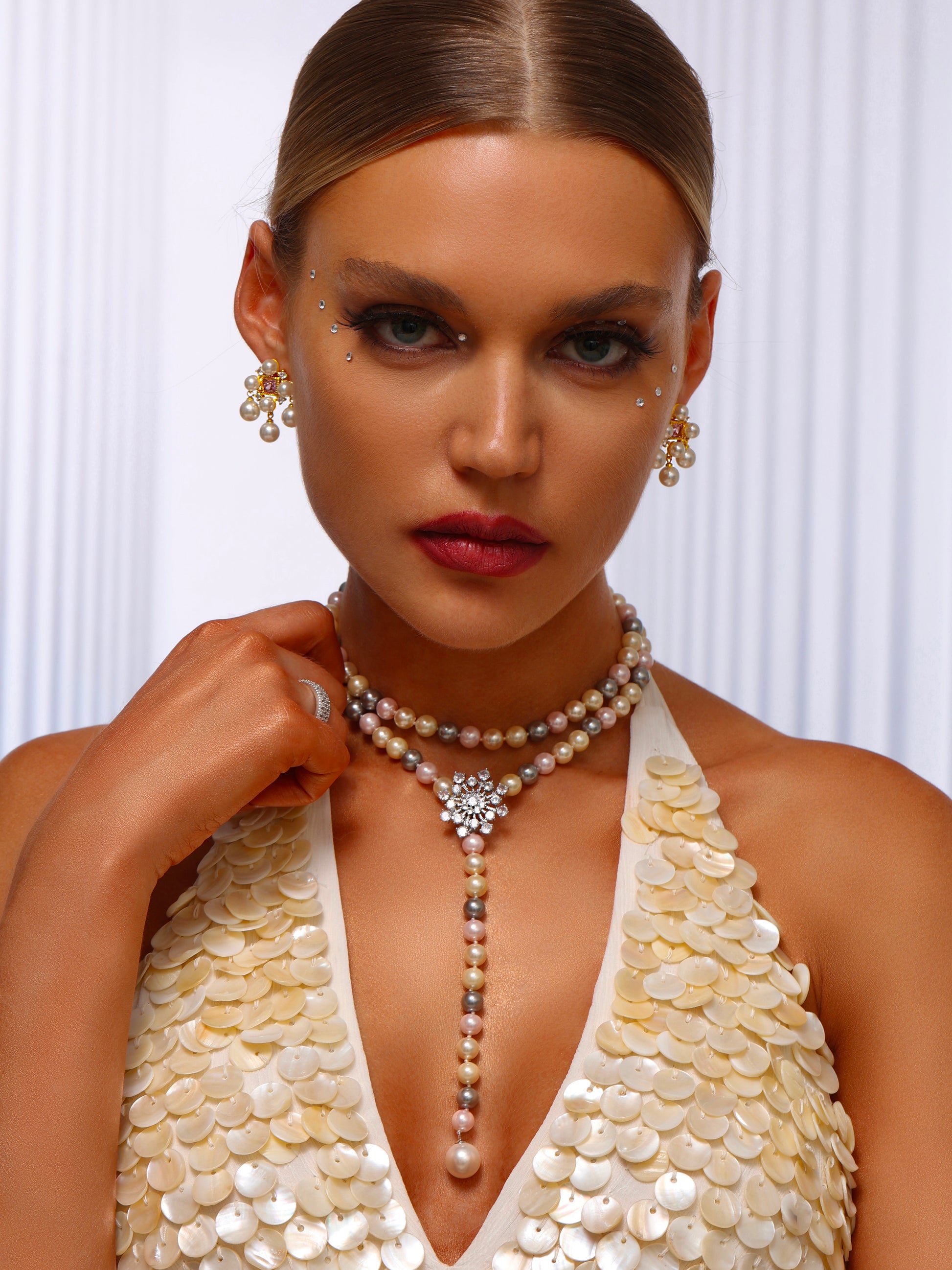 Pearl Chandelier Earrings - Earrings - ONNNIII