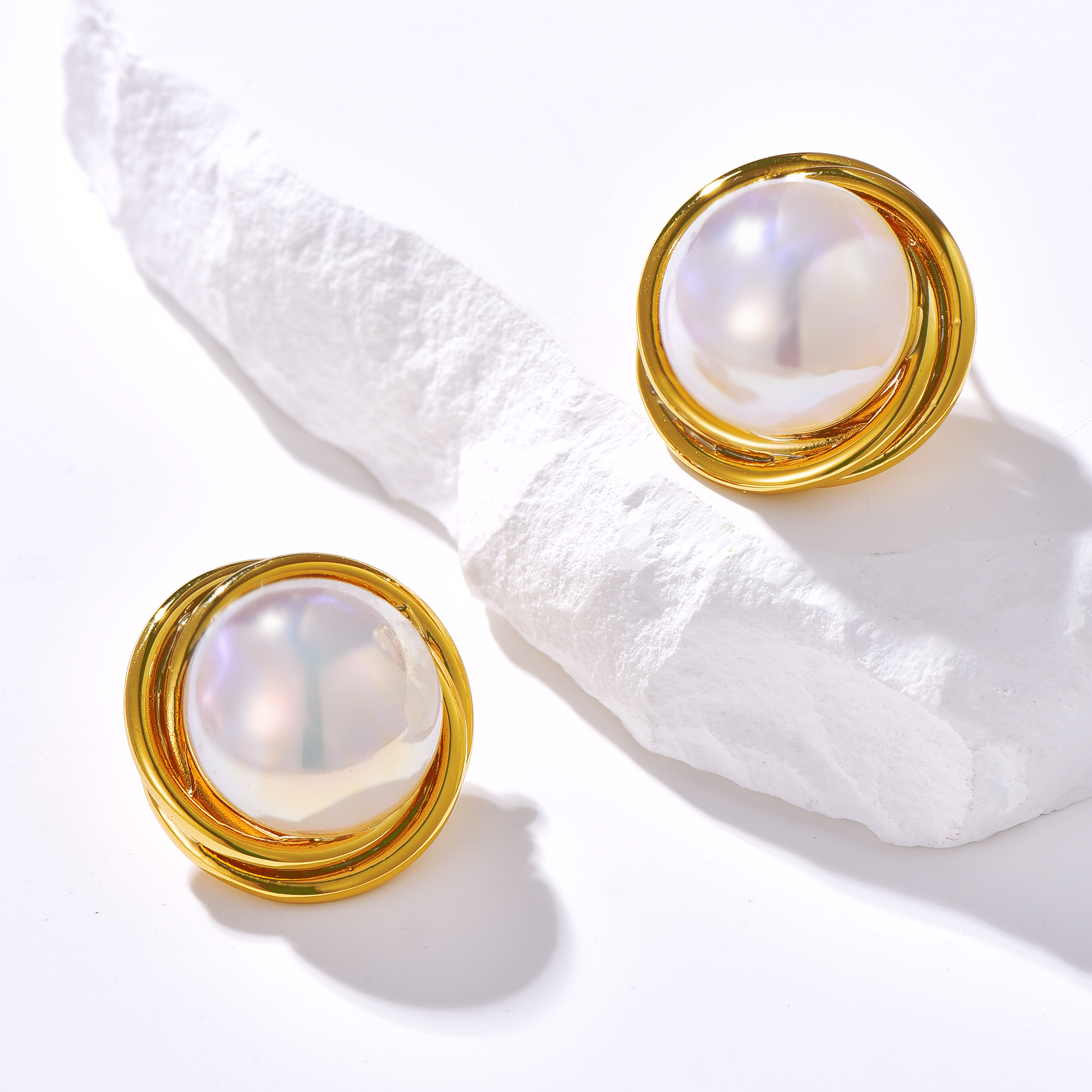 Gold Rim Pearl Stud Earrings - Earrings - ONNNIII