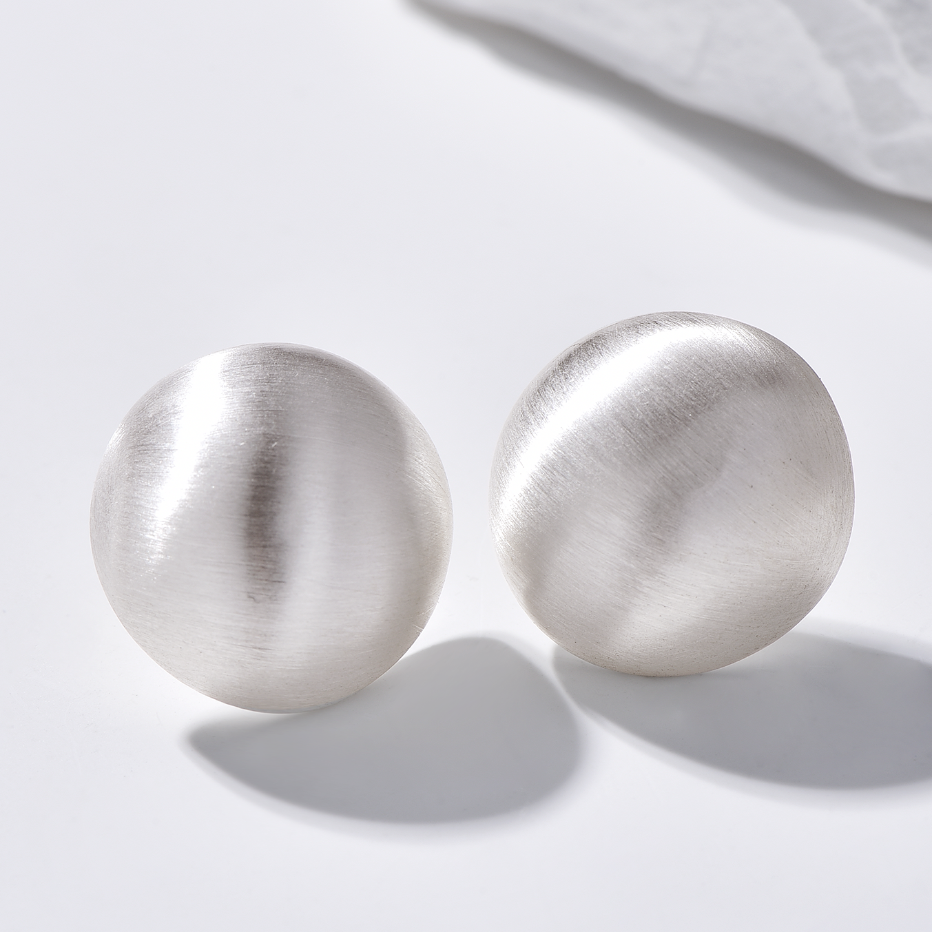 Ball Stud Earrings - Earrings - ONNNIII