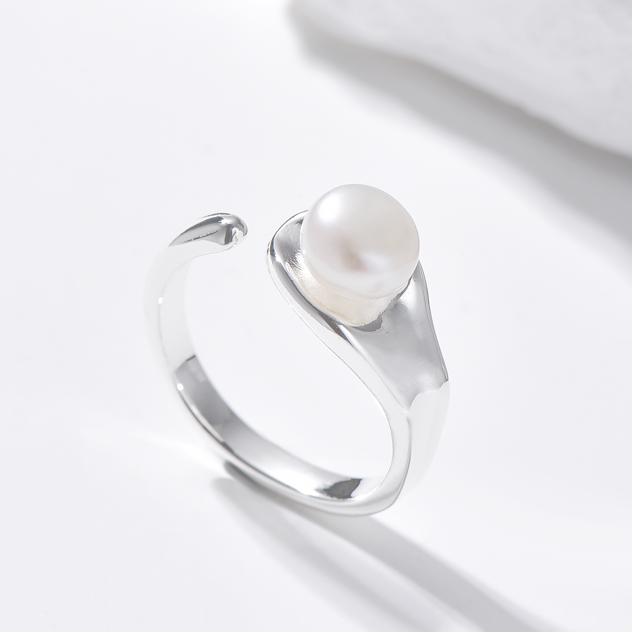 Pearl Open Ring - Ring - ONNNIII