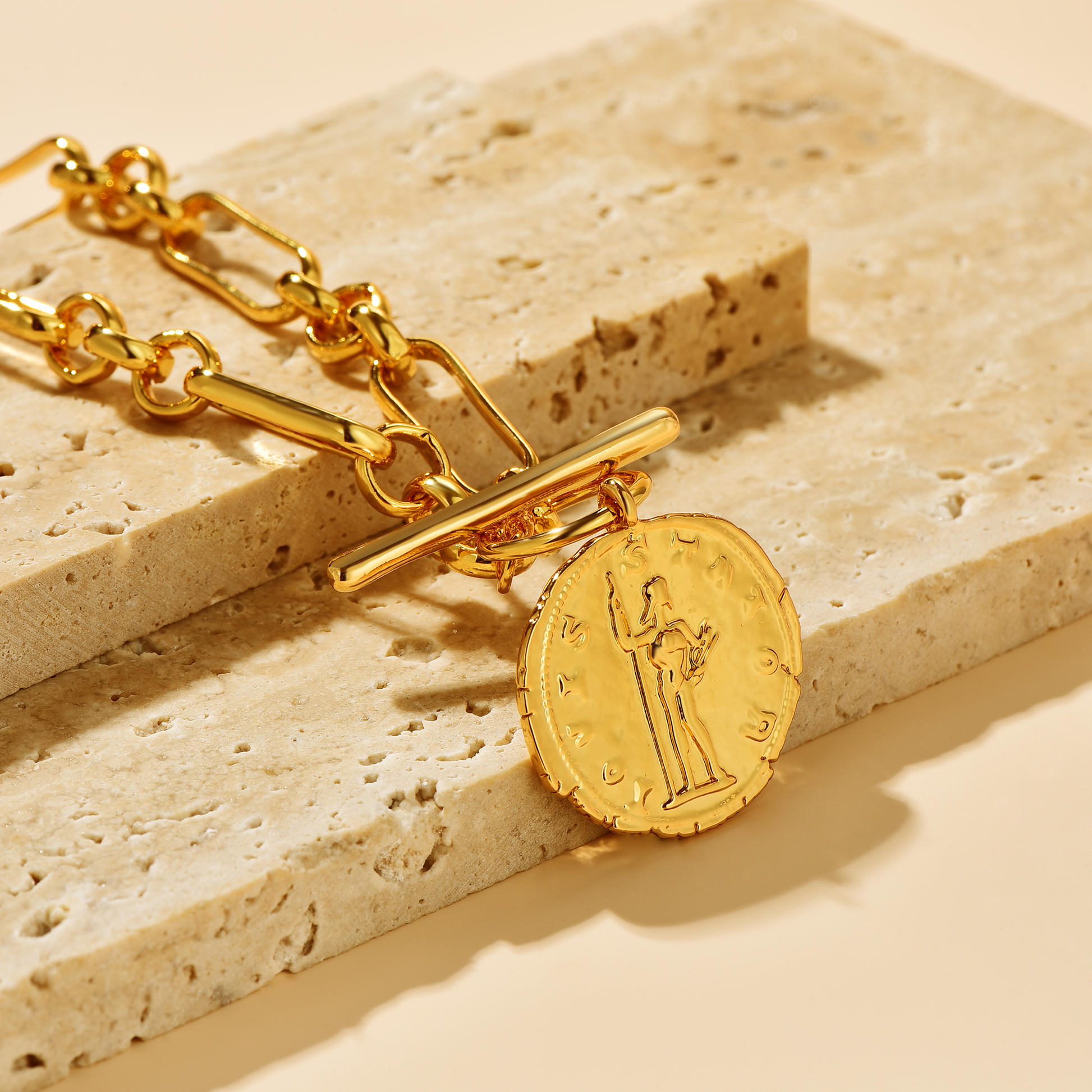 T-bar Curb Chain Necklace with Ancient Coin - Unisex - Necklace - ONNNIII