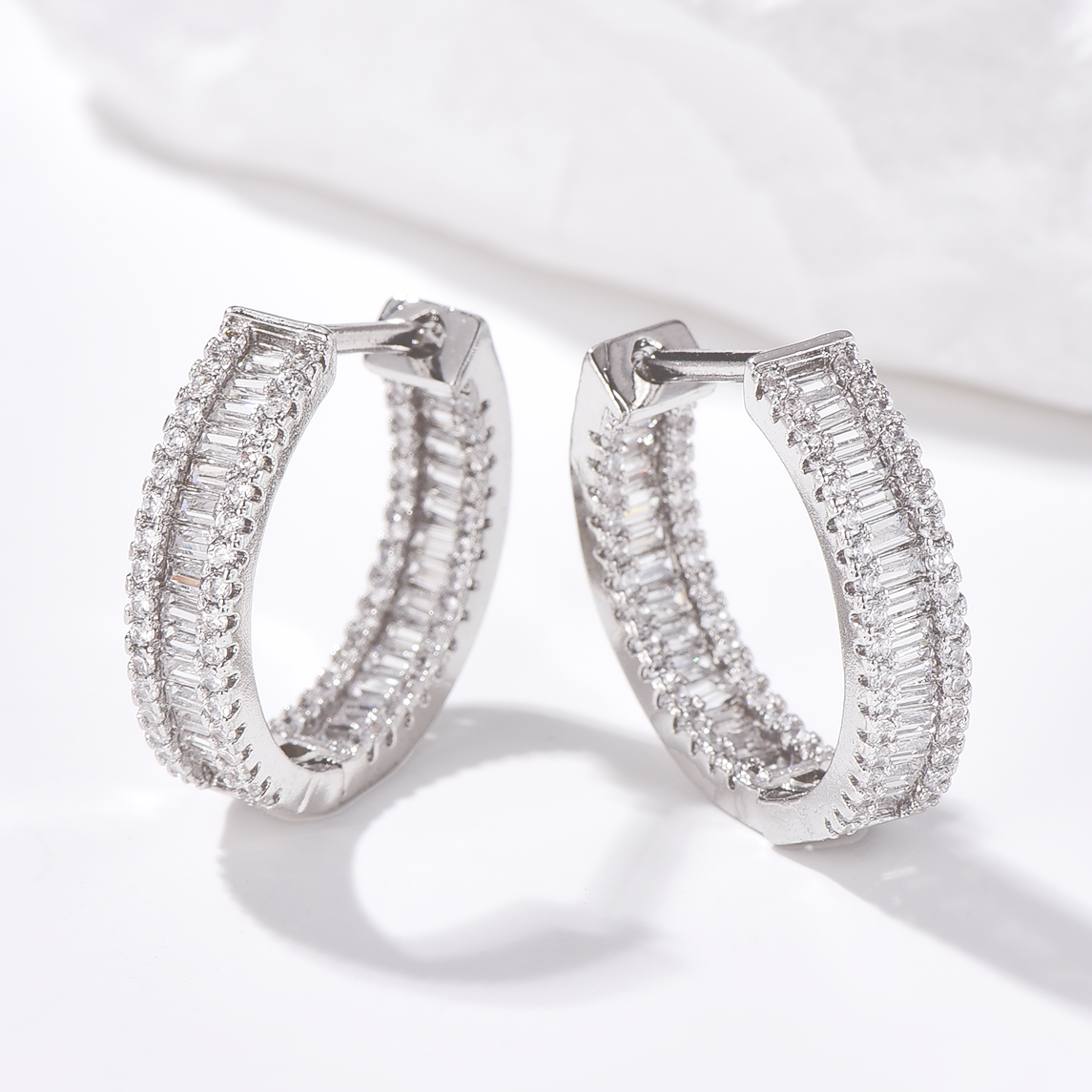 Pavé Hoop Earrings - Earrings - ONNNIII