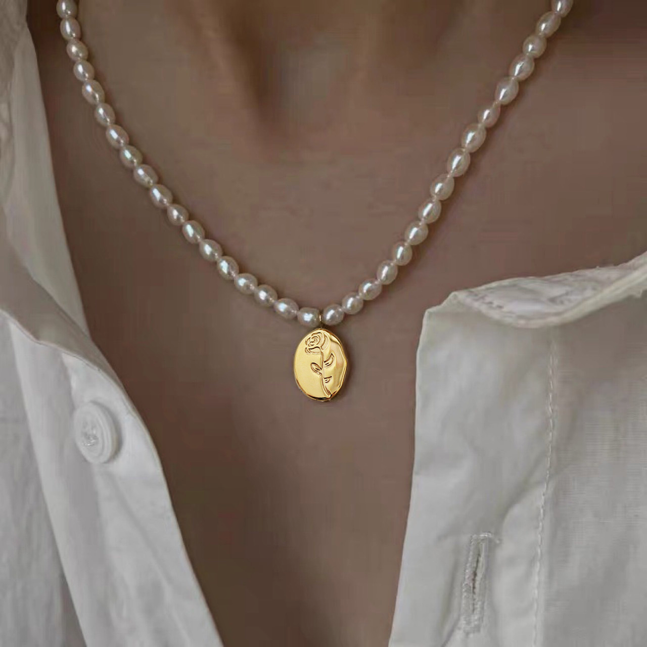 Handcrafted Rose Pendant Pearl Necklace - Double Sided - Necklace - ONNNIII