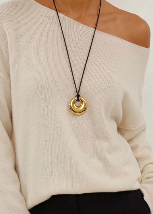 Circle Pendant Cord Necklace｜Gold