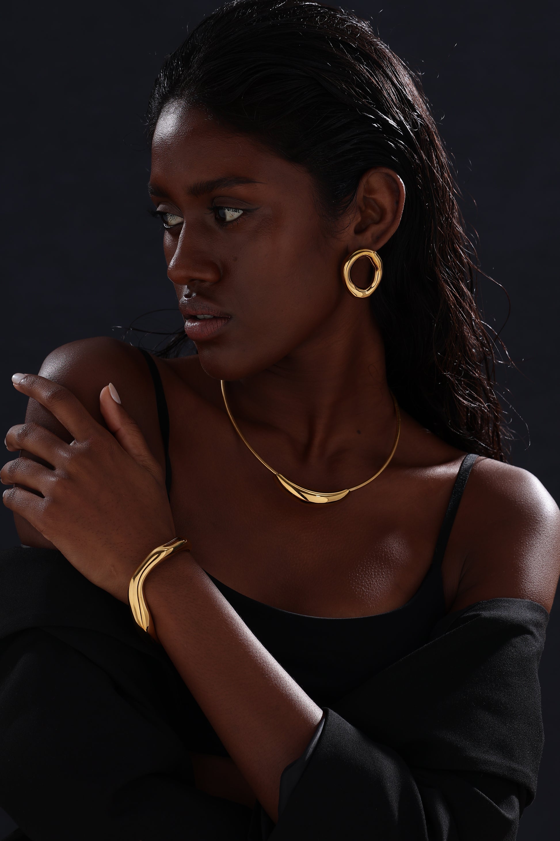 Oval Wave Stud Earrings - Earrings - ONNNIII