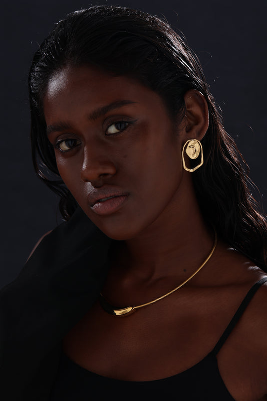 Wave Textured Stud Earrings - Gold - Earrings - ONNNIII