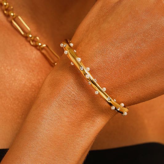 Cuff Bangle Inlaid with Pearls & CZ - Bracelet - ONNNIII