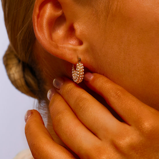 Pearl Pavé Huggie Earrings - Earrings - ONNNIII