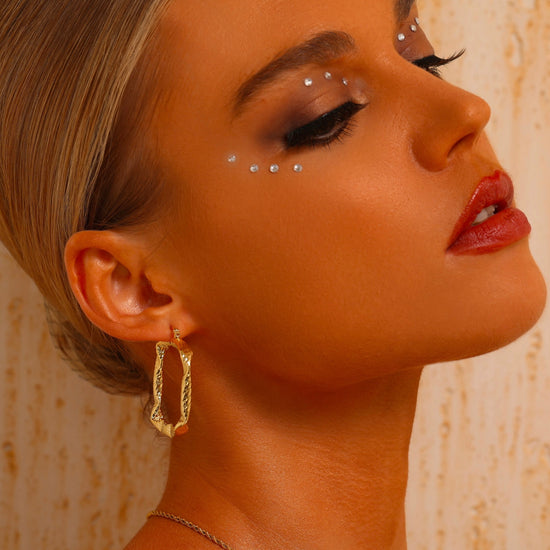 Square Twist Textured Hoop Earrings - Gold - Earrings - ONNNIII