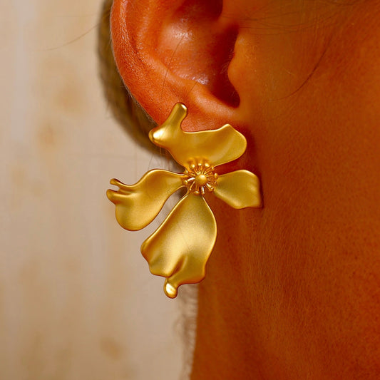 Flower Stud Earrings - 18K Gold Plated - Earrings - ONNNIII