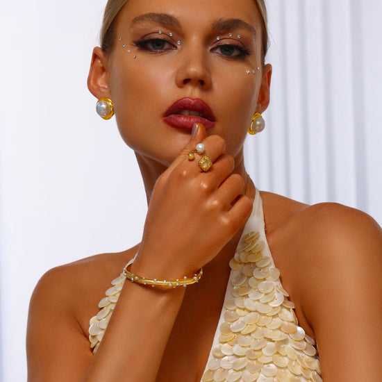 Gold Rim Pearl Stud Earrings - Earrings - ONNNIII