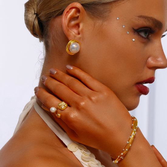 Gold Rim Pearl Stud Earrings - Earrings - ONNNIII