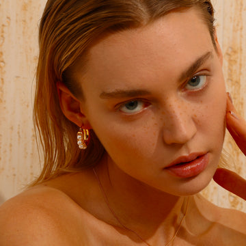 Pearl Hoop Earrings - 18K Gold Plated - Earrings - ONNNIII