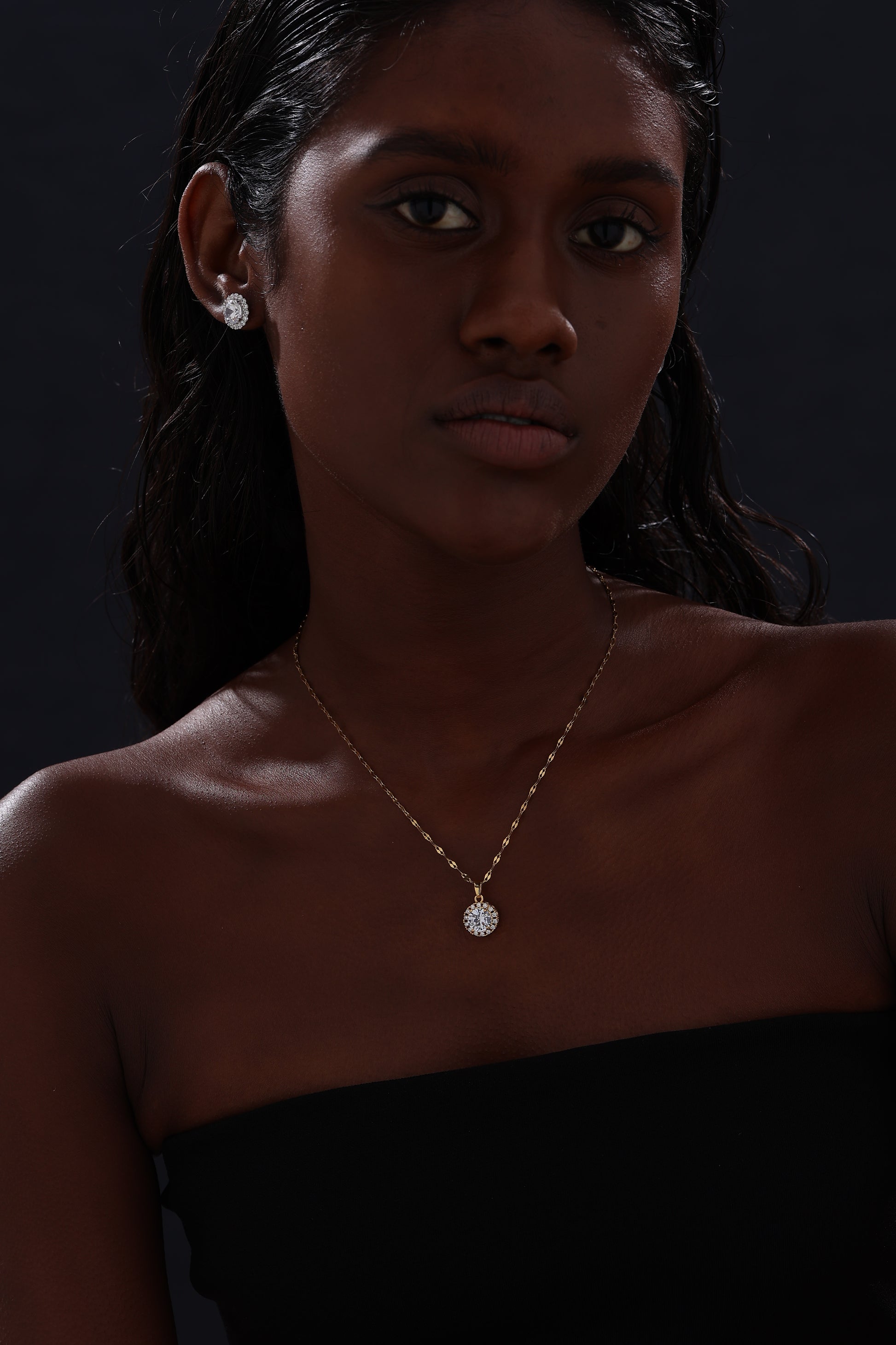 Halo Round Cut CZ Pendant Necklace - Necklace - ONNNIII