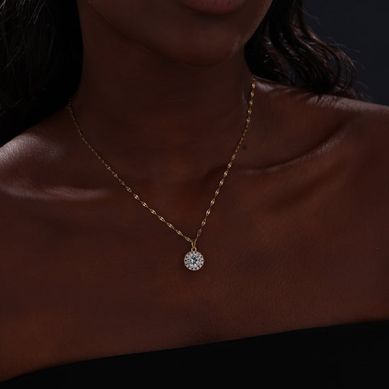 Halo Round Cut CZ Pendant Necklace - Necklace - ONNNIII