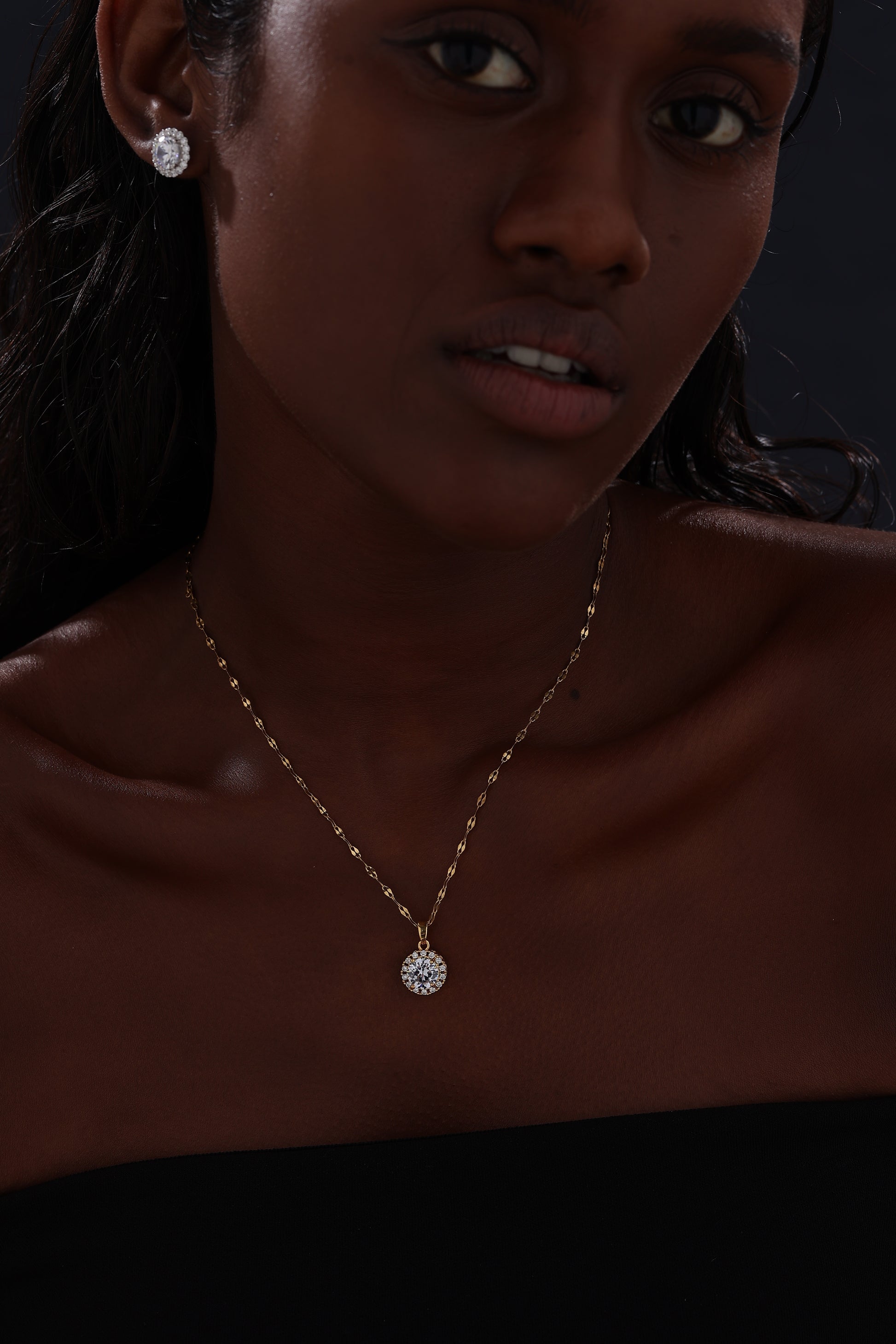 Halo Round Cut CZ Pendant Necklace - Necklace - ONNNIII