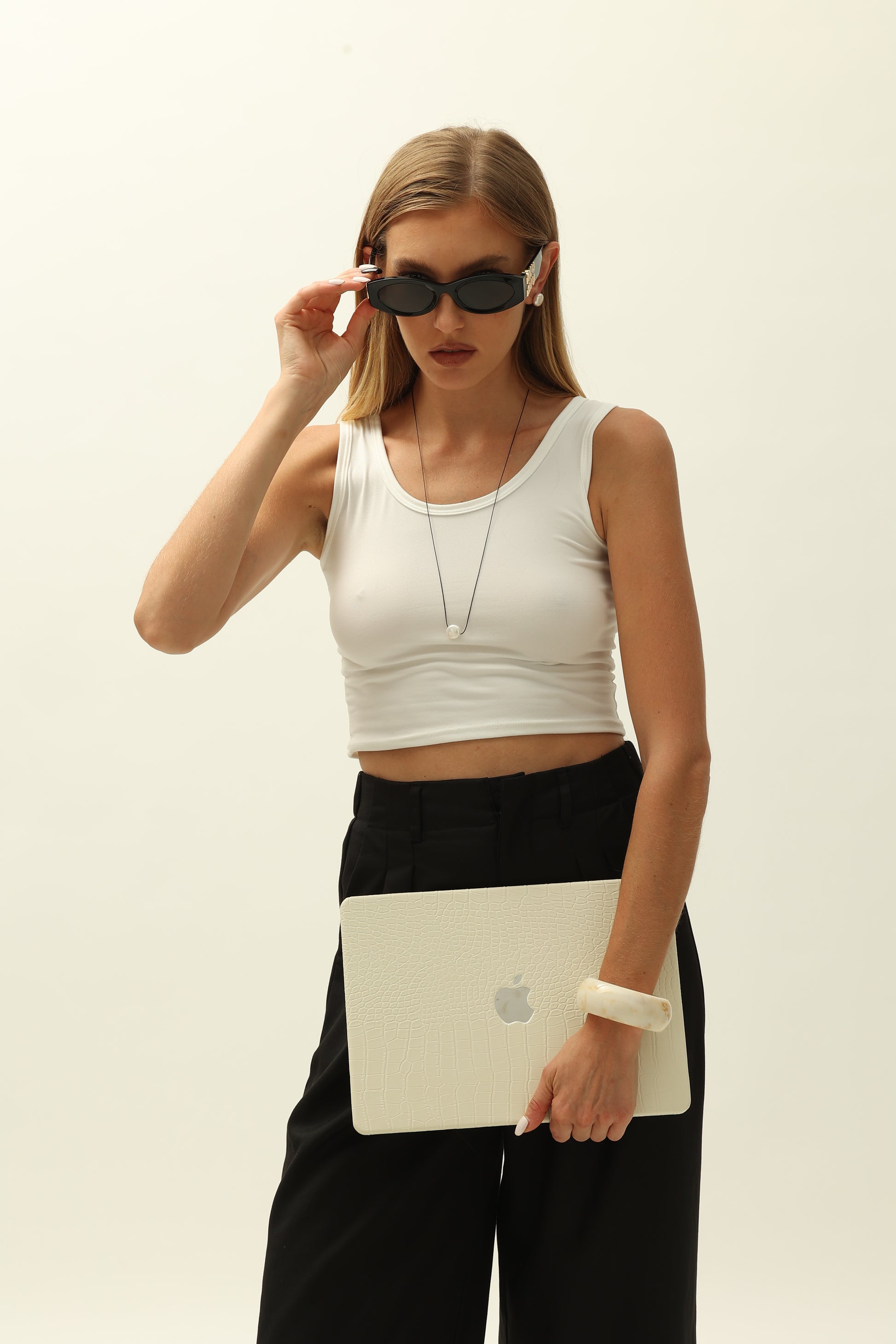 LUNA NECKLACE | BLACK - Default Title - Necklace - ONNNIII